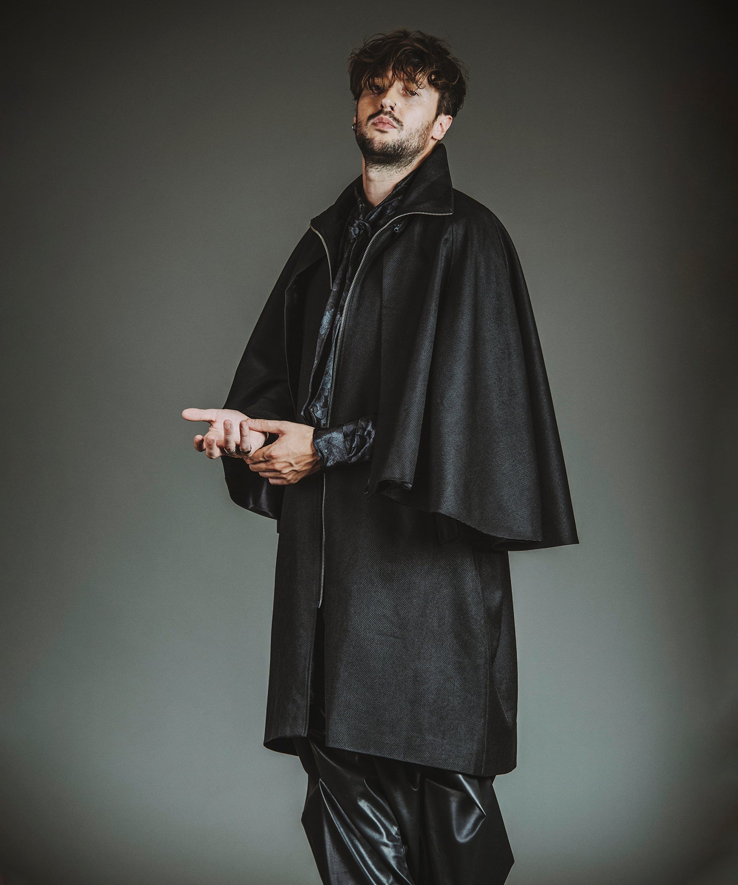 BLACK Model:H182cm