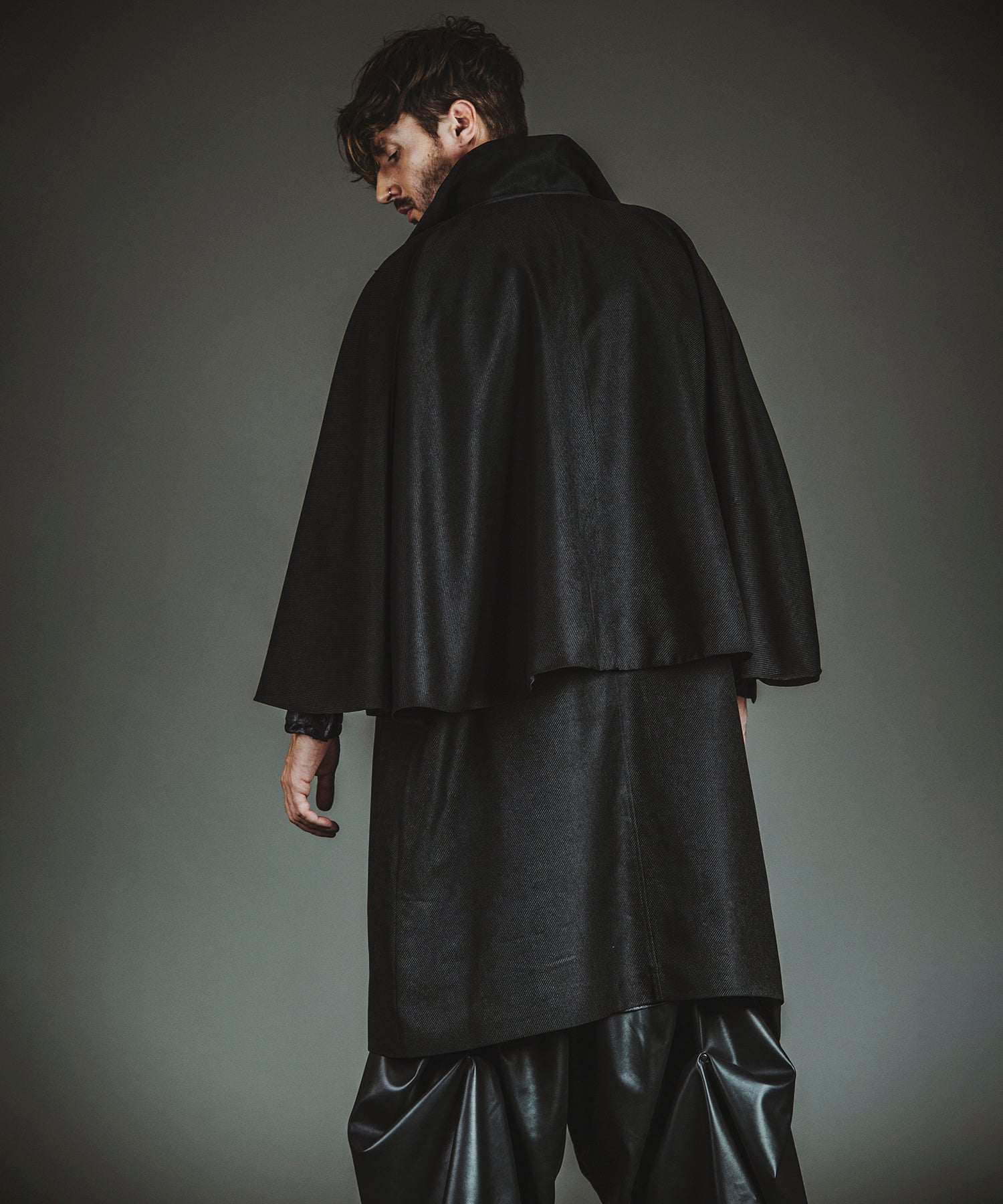 BLACK Model:H182cm