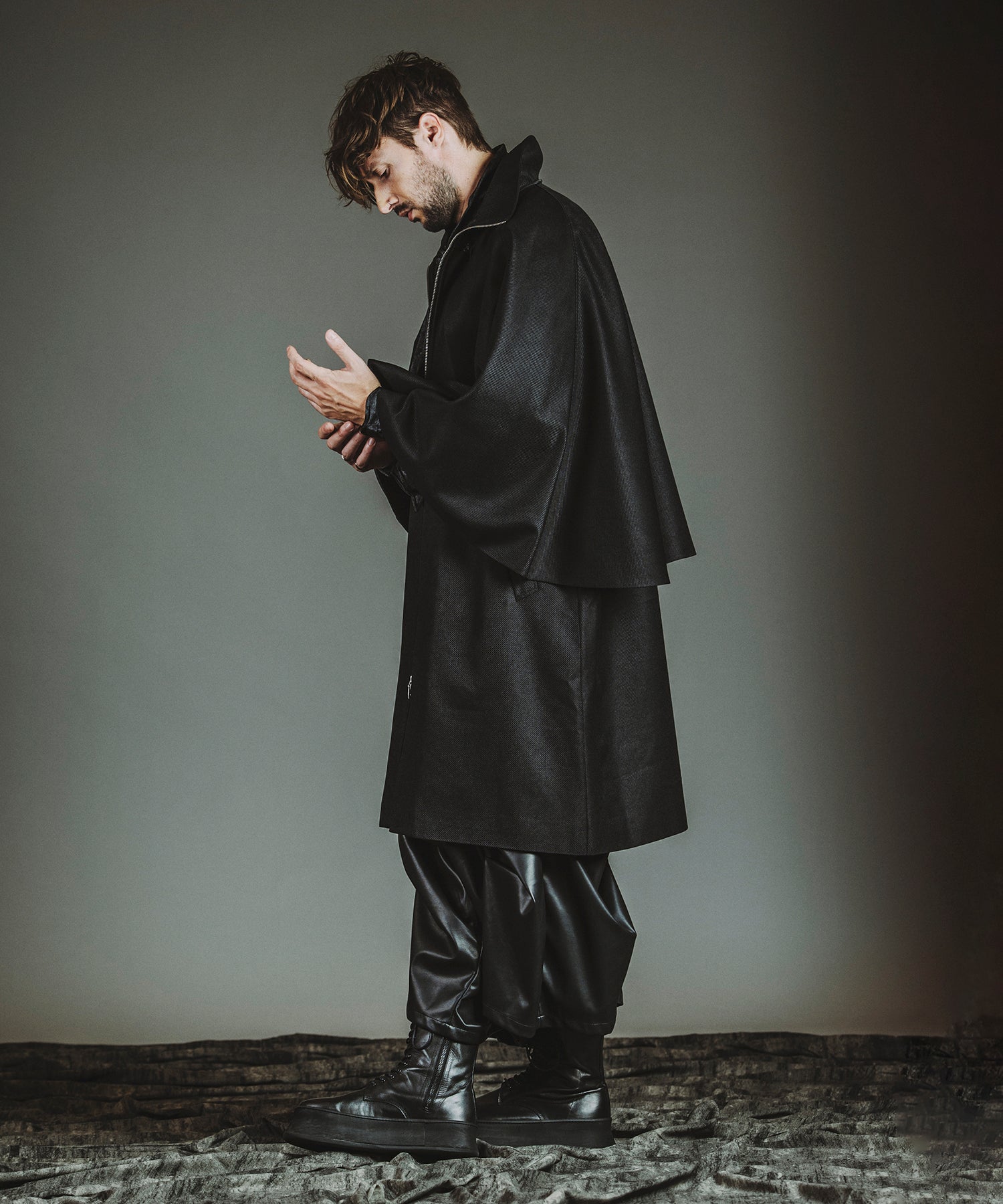 BLACK Model:H182cm