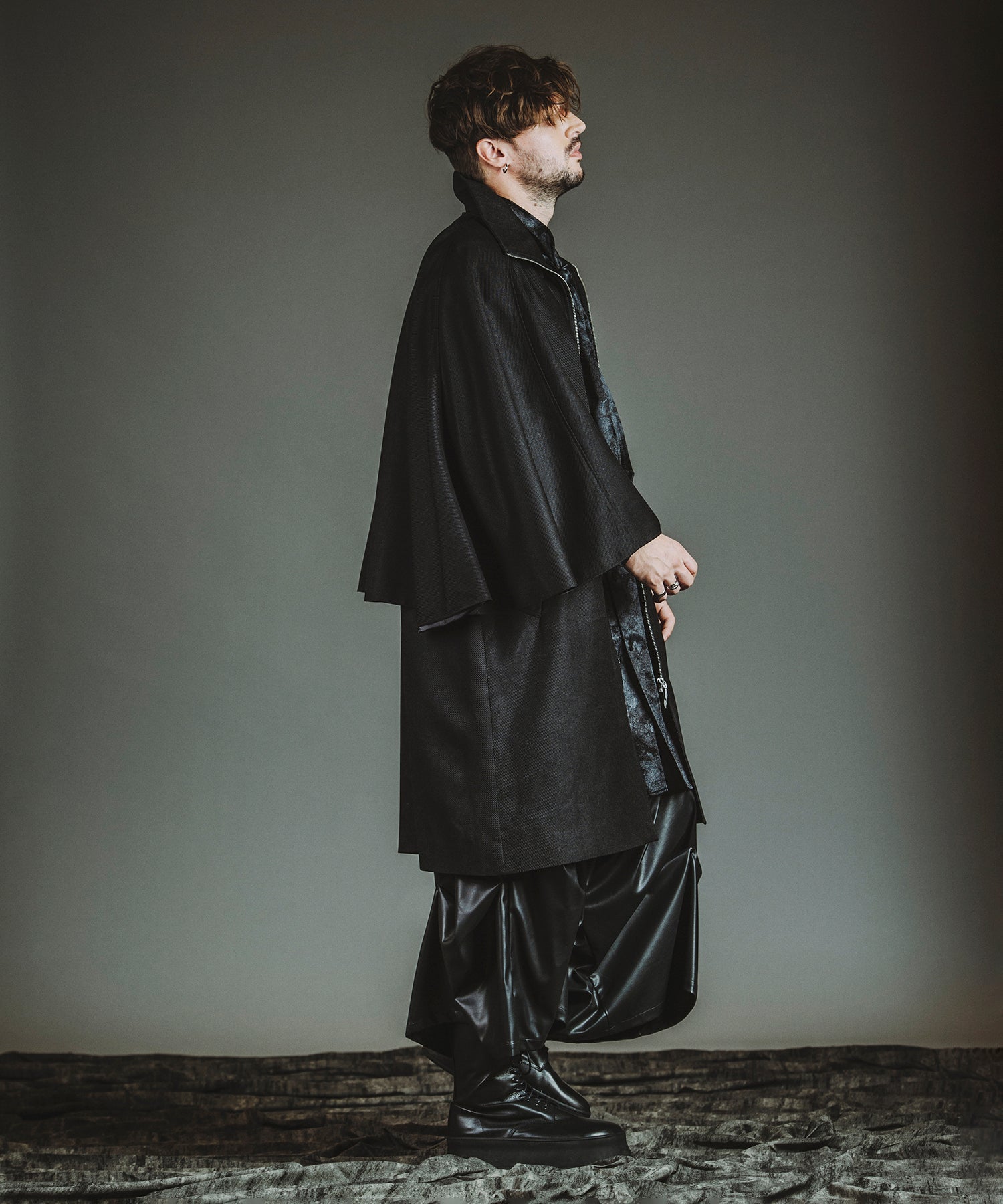 BLACK Model:H182cm