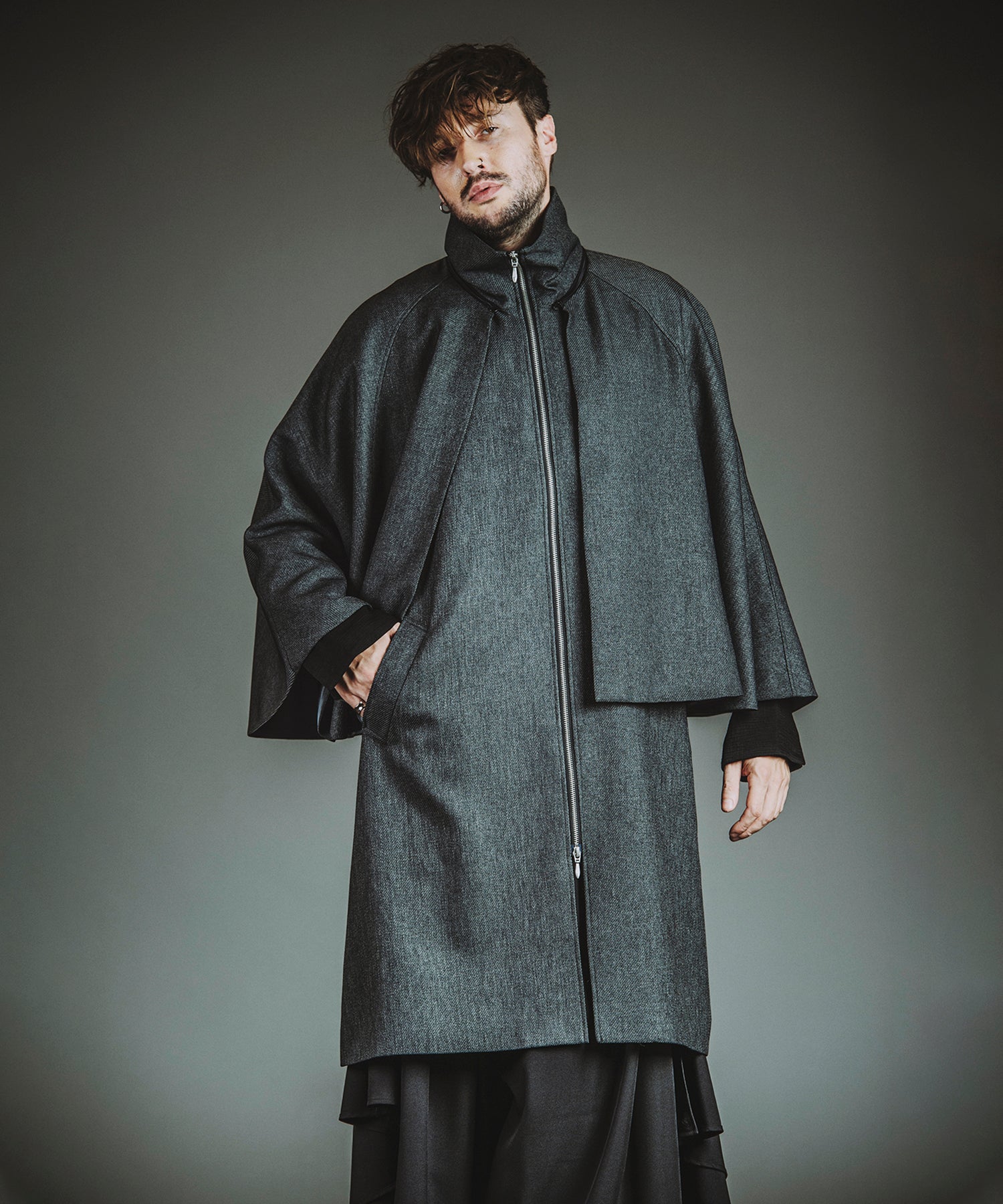 GRAY Model:H182cm