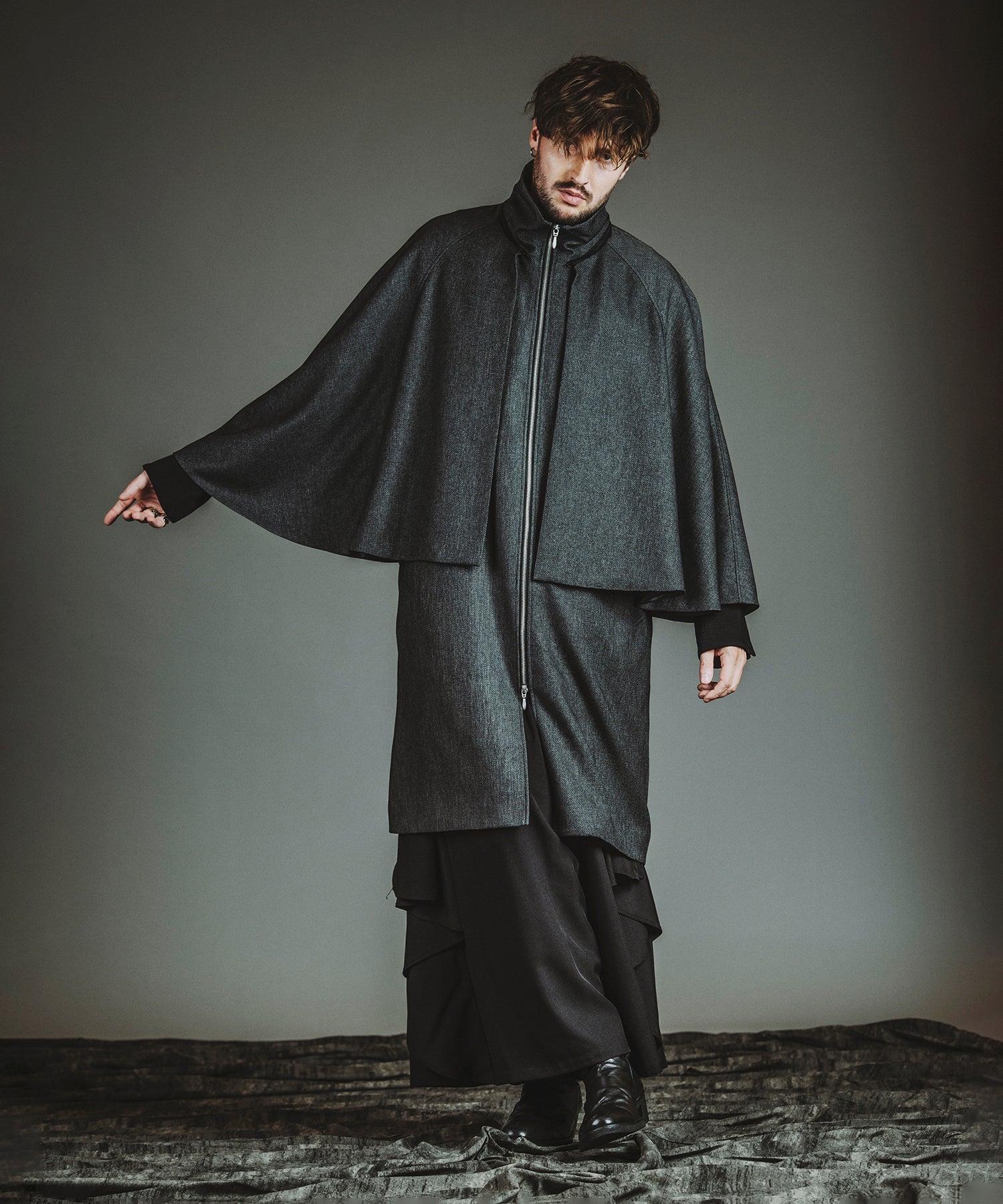 GRAY Model:H182cm