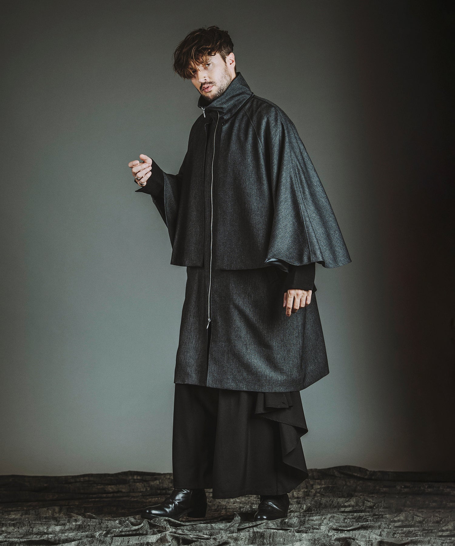 GRAY Model:H182cm