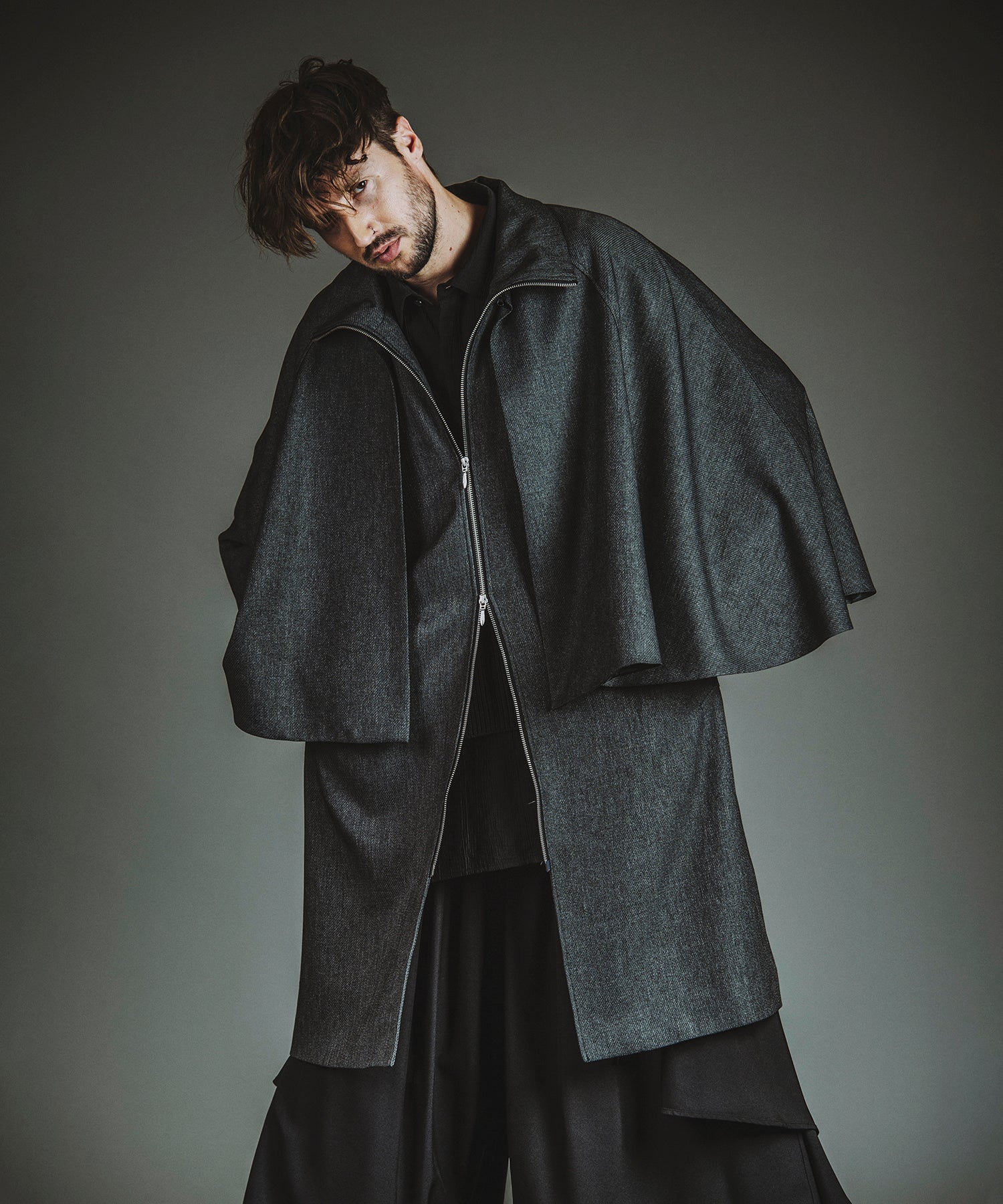 GRAY Model:H182cm