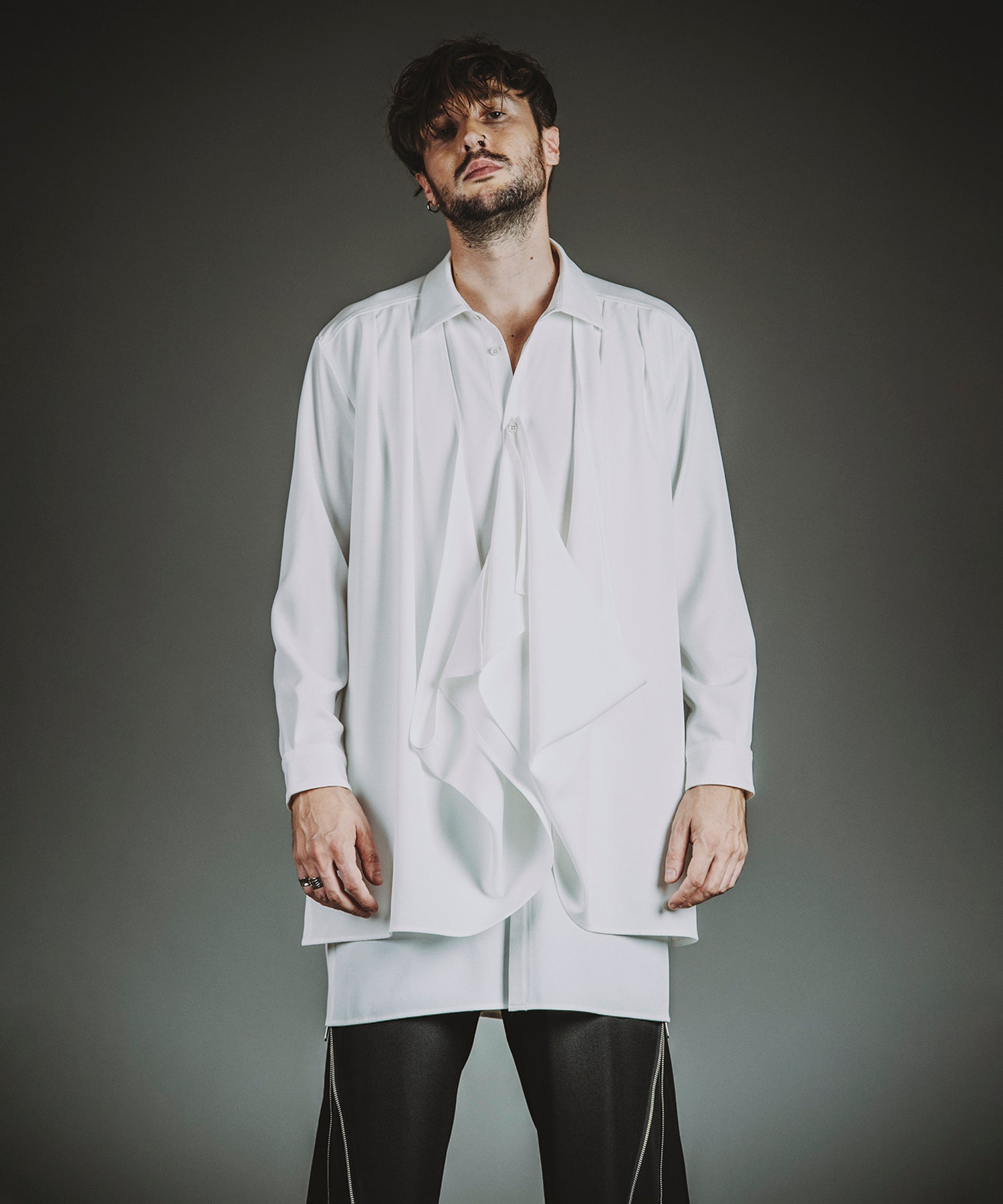 WHITE Model:H182cm