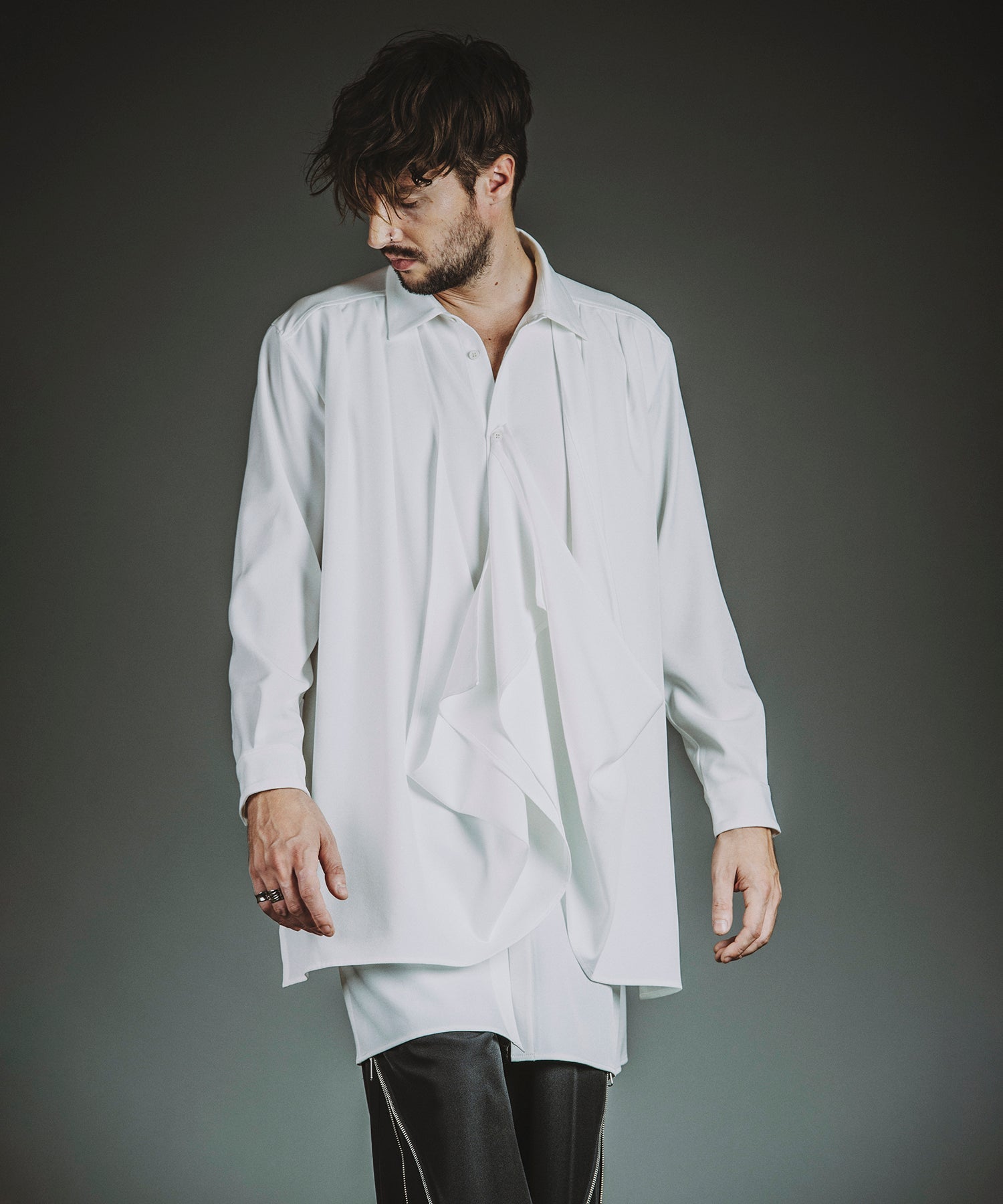 WHITE Model:H182cm