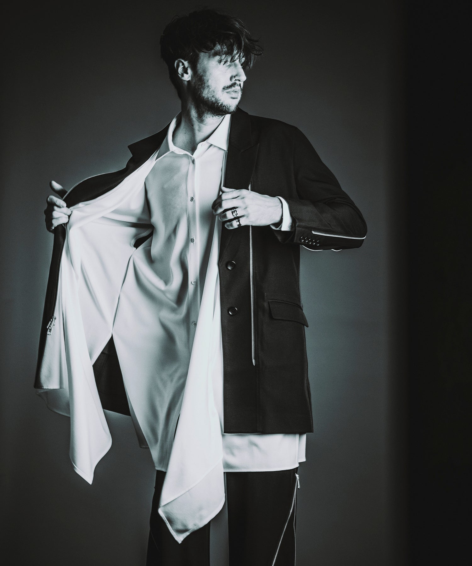 WHITE Model:H182cm