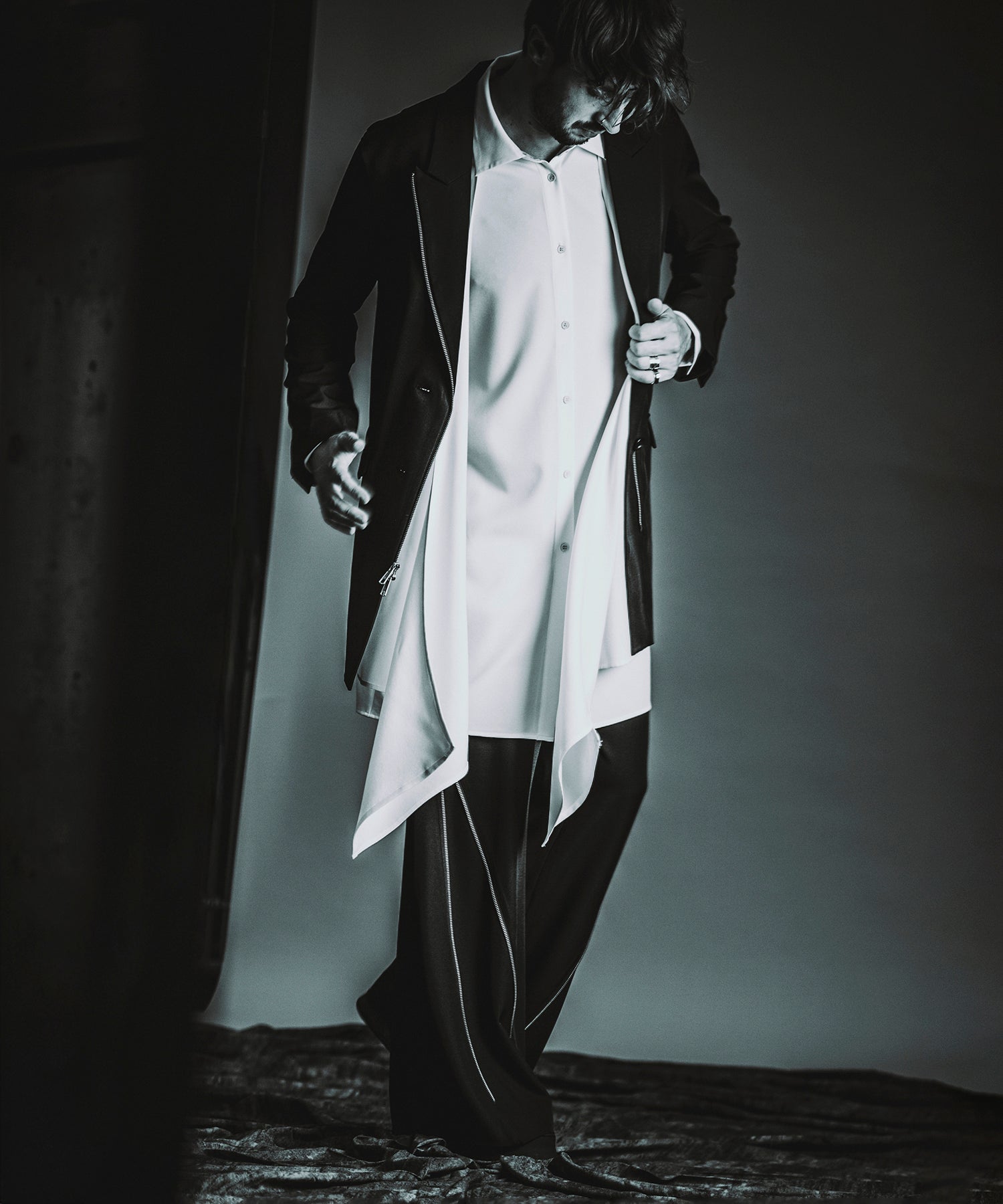 WHITE Model:H182cm
