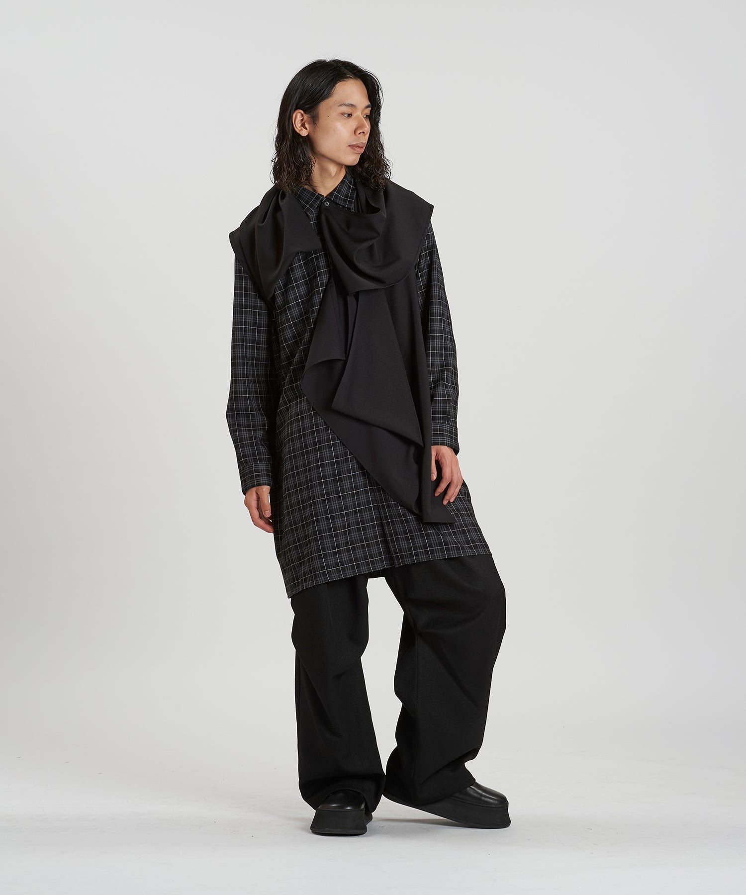 CHECK Model:H180cm