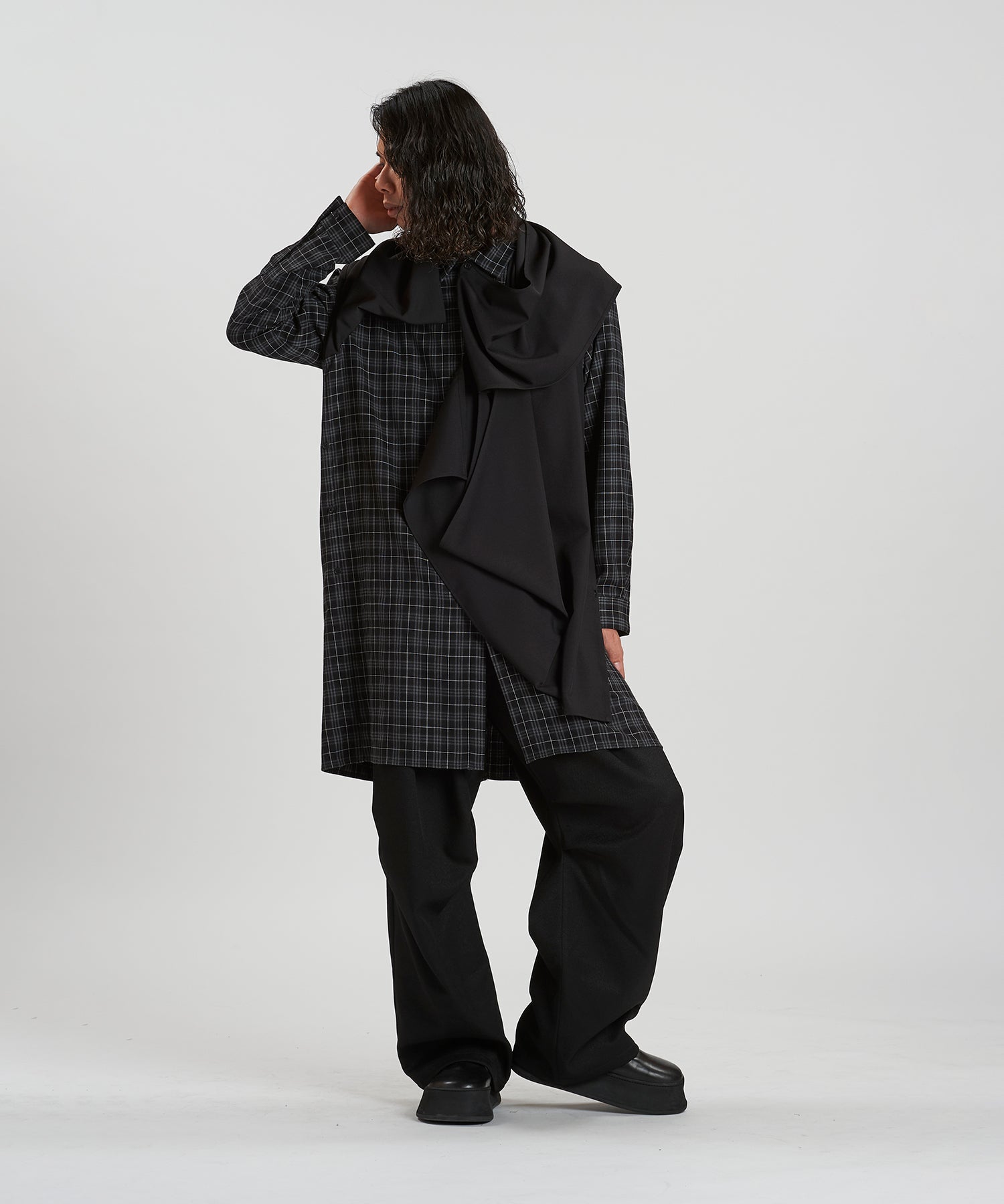CHECK Model:H180cm