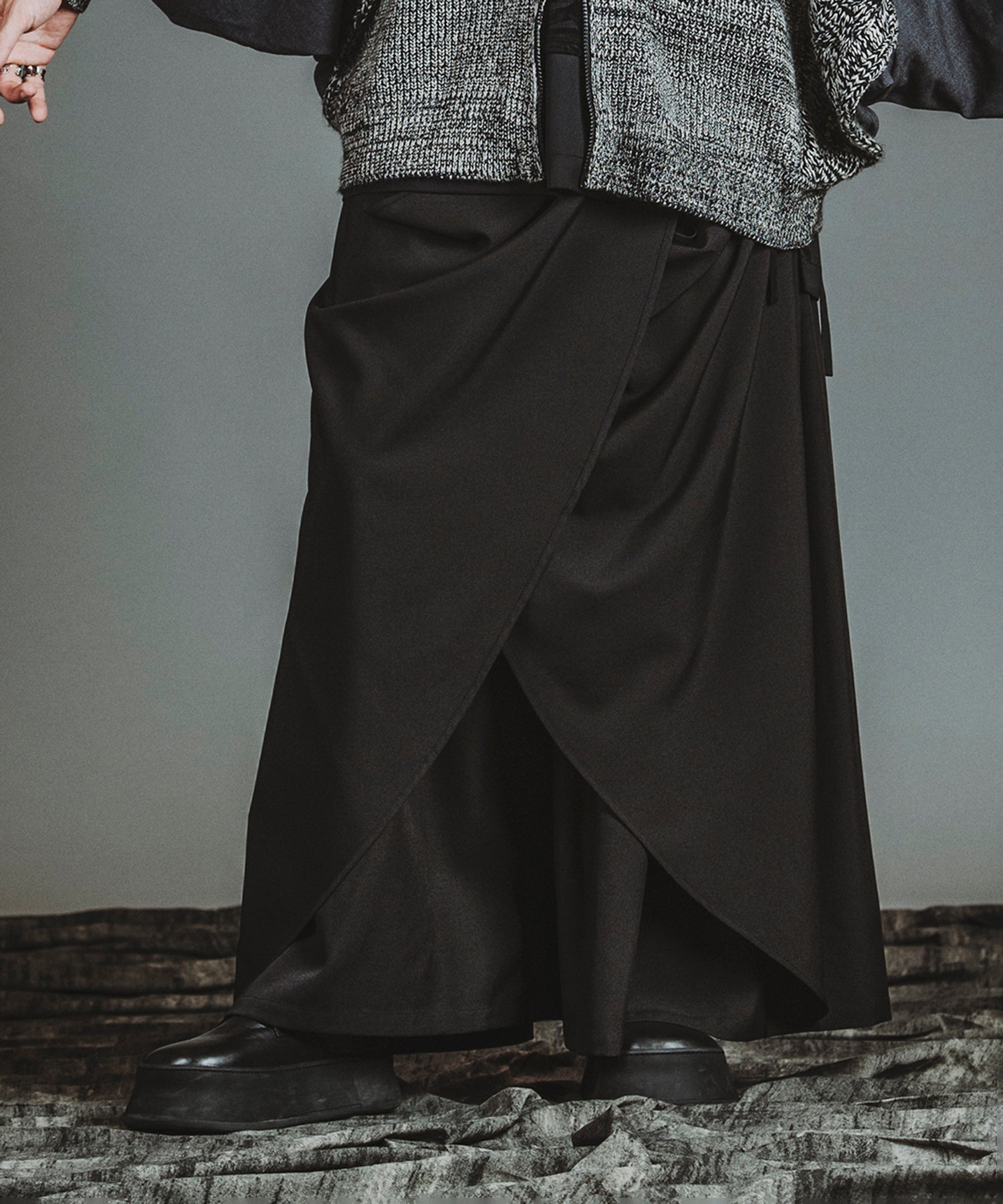 BLACK Model:H182cm