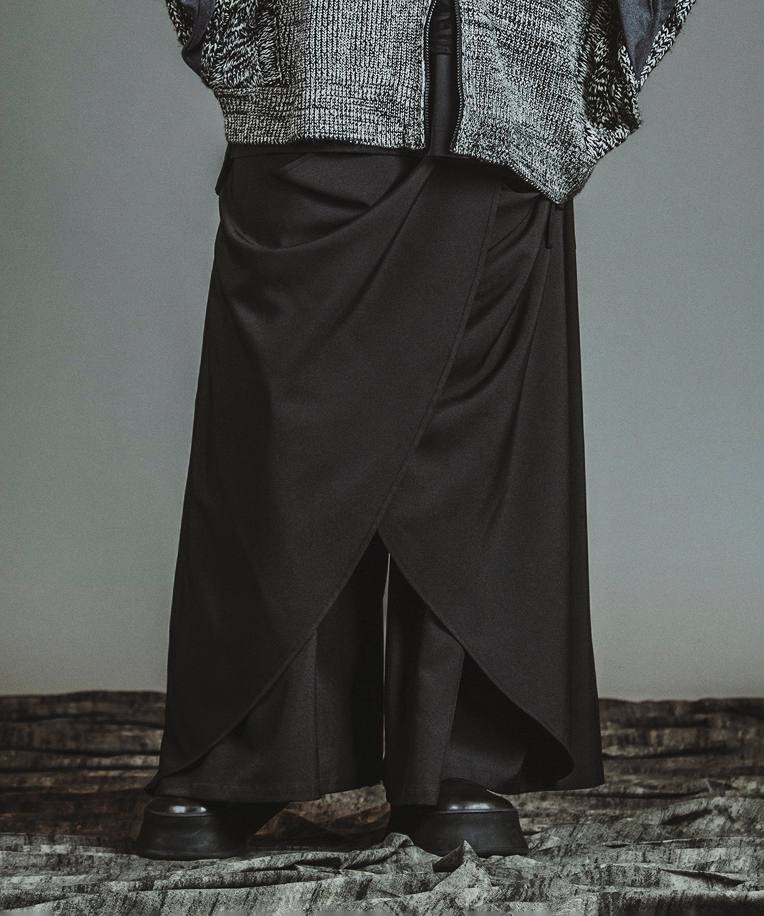 BLACK Model:H182cm