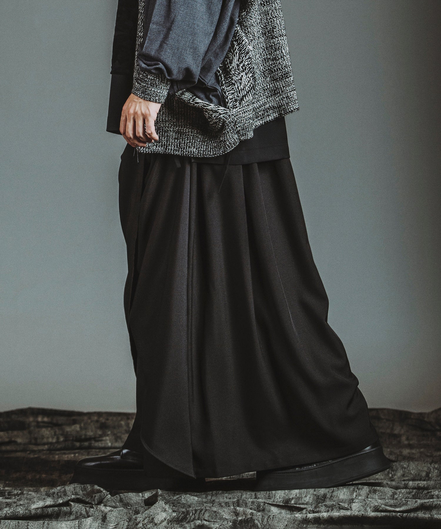 BLACK Model:H182cm