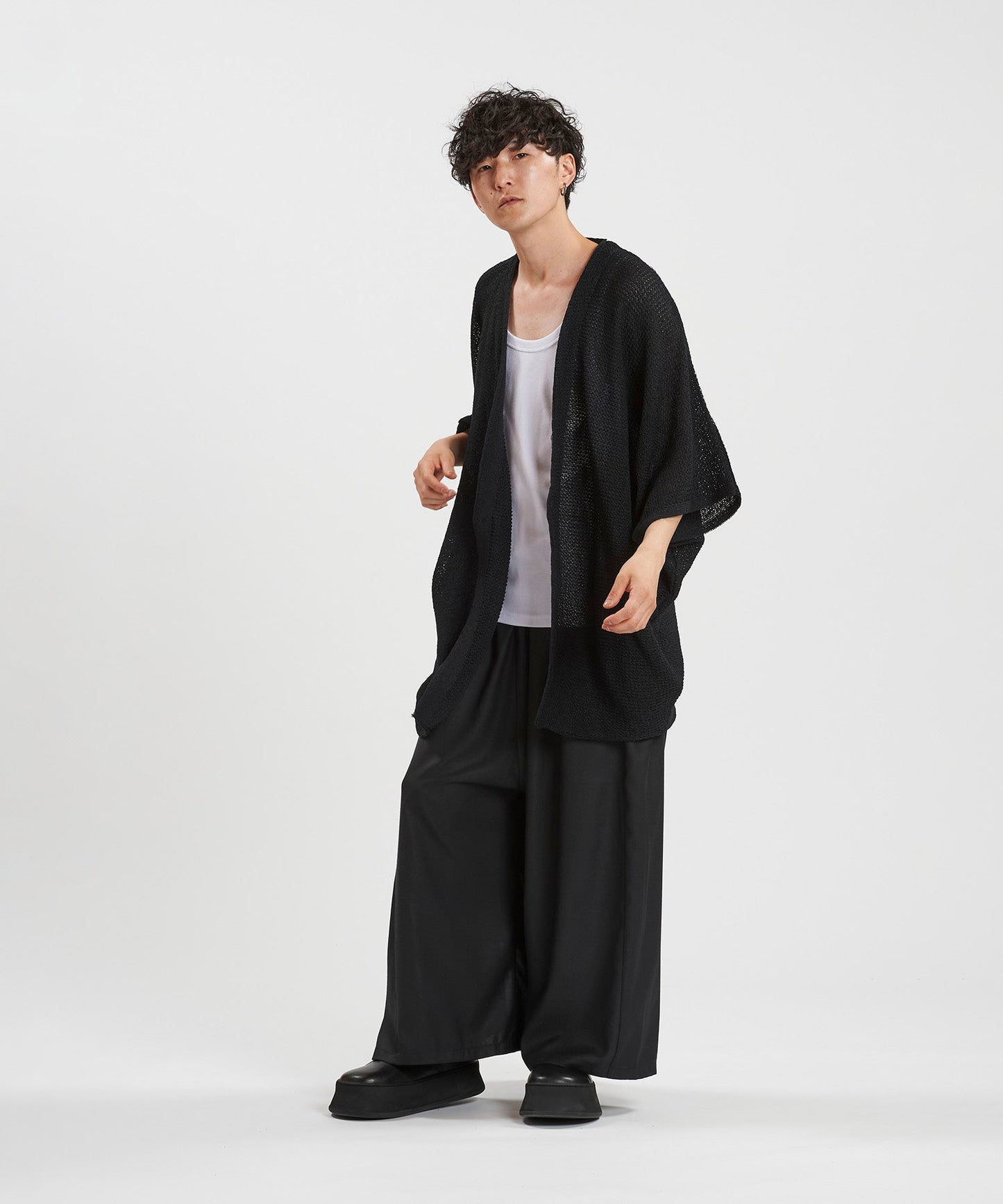 BLACK Model:H169cm