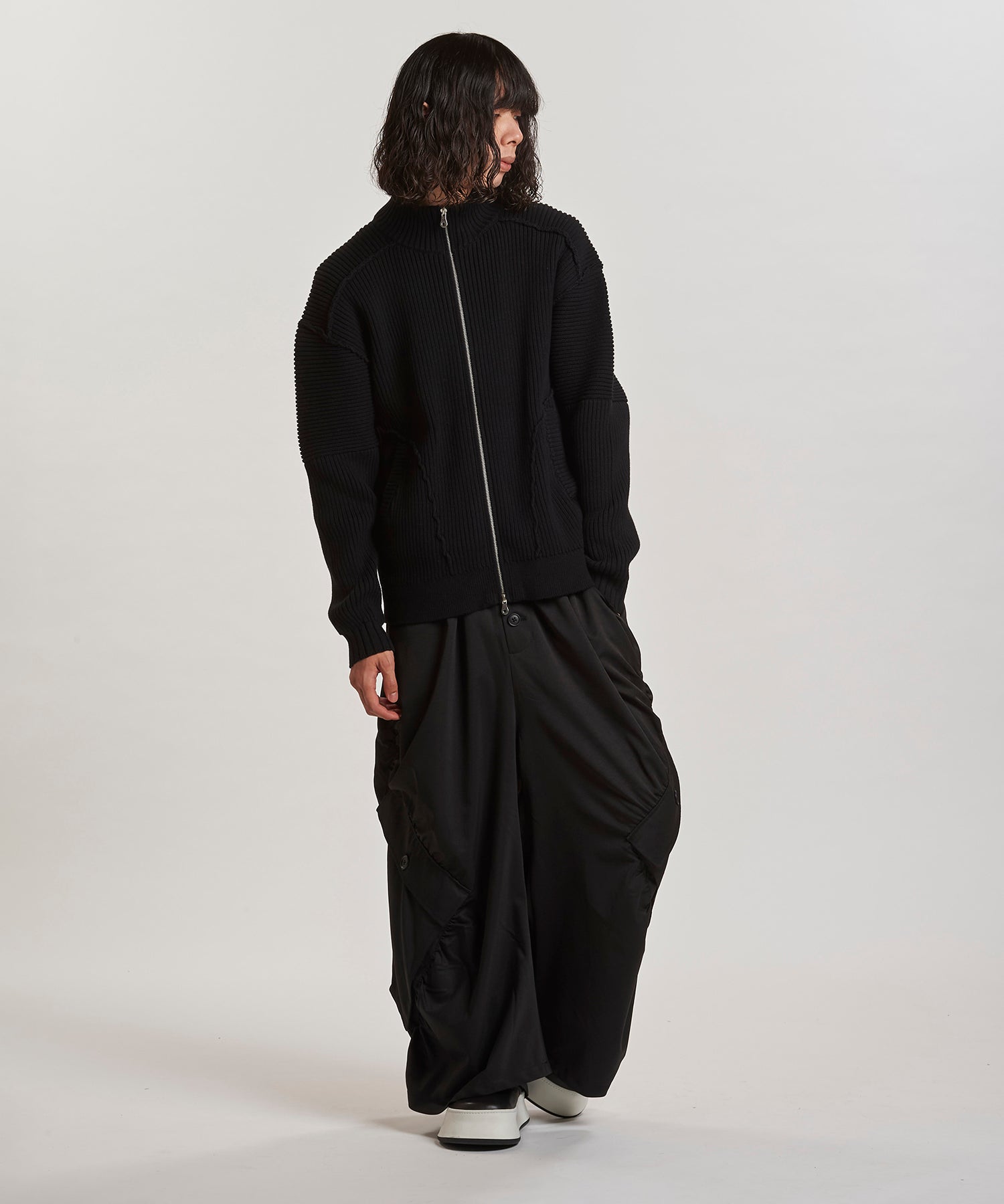 BLACK Model:H180cm
