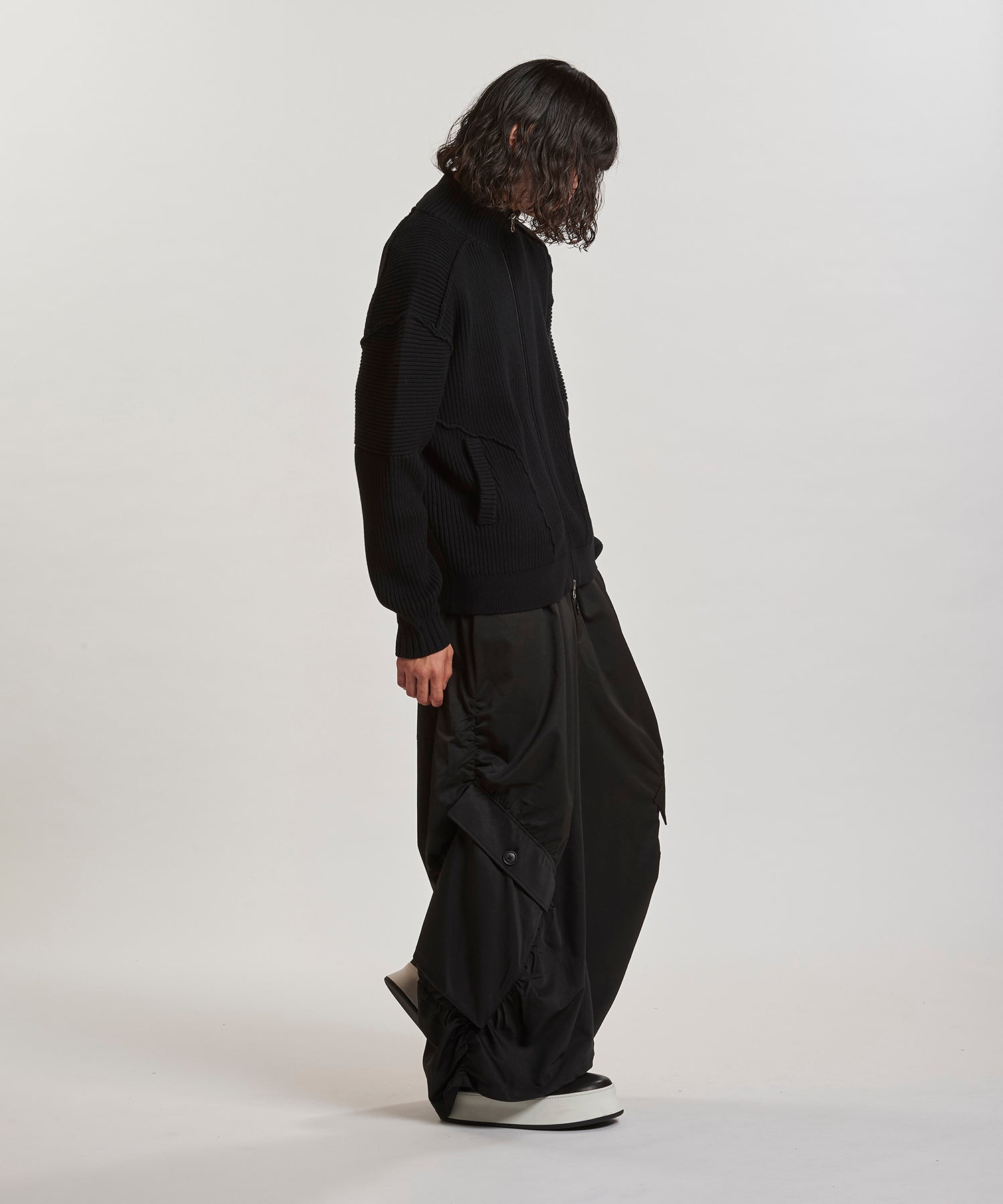 BLACK Model:H180cm