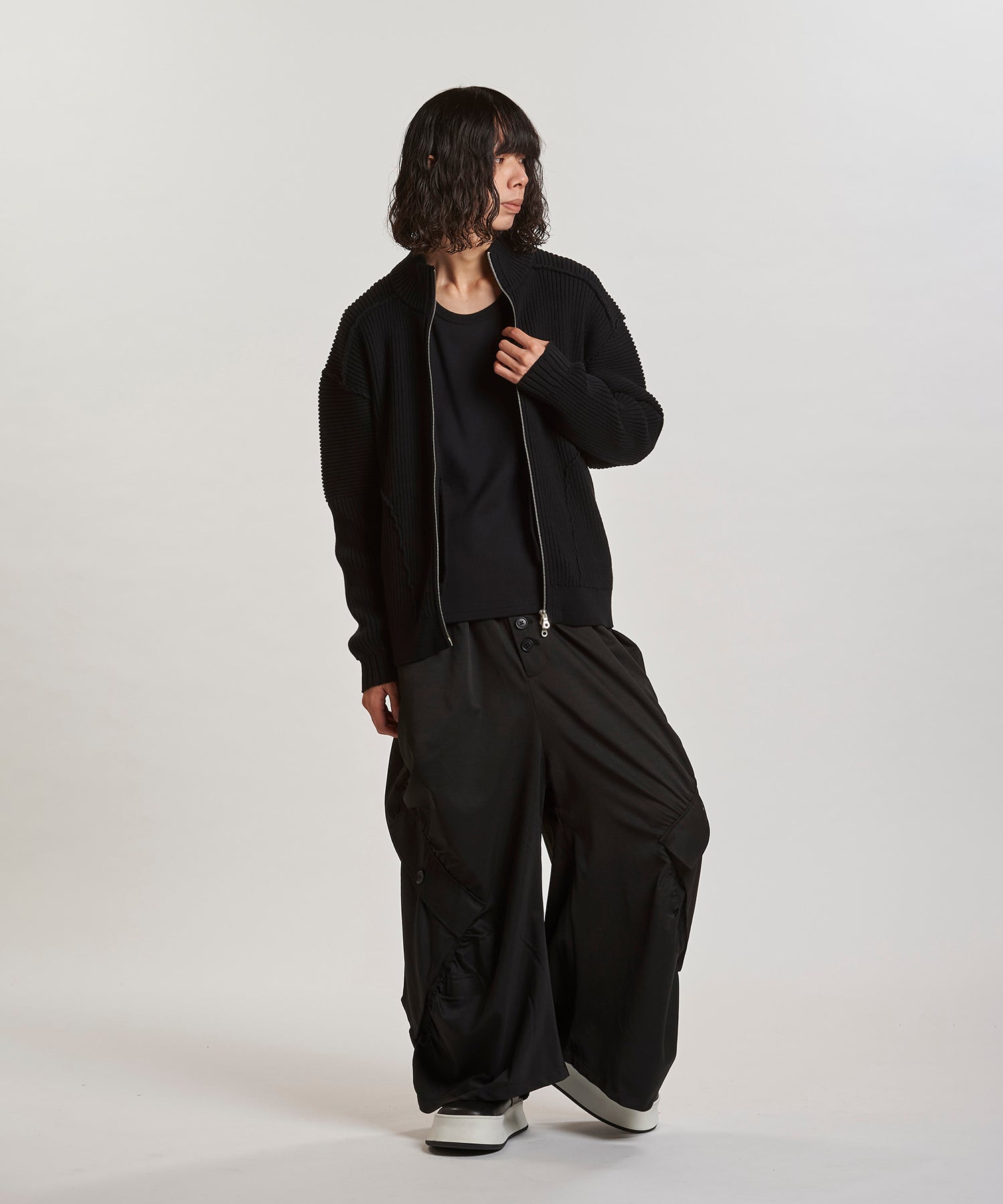 BLACK Model:H180cm