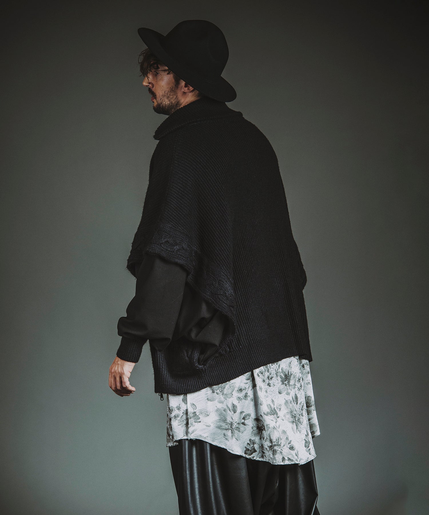 BLACK Model:H182cm