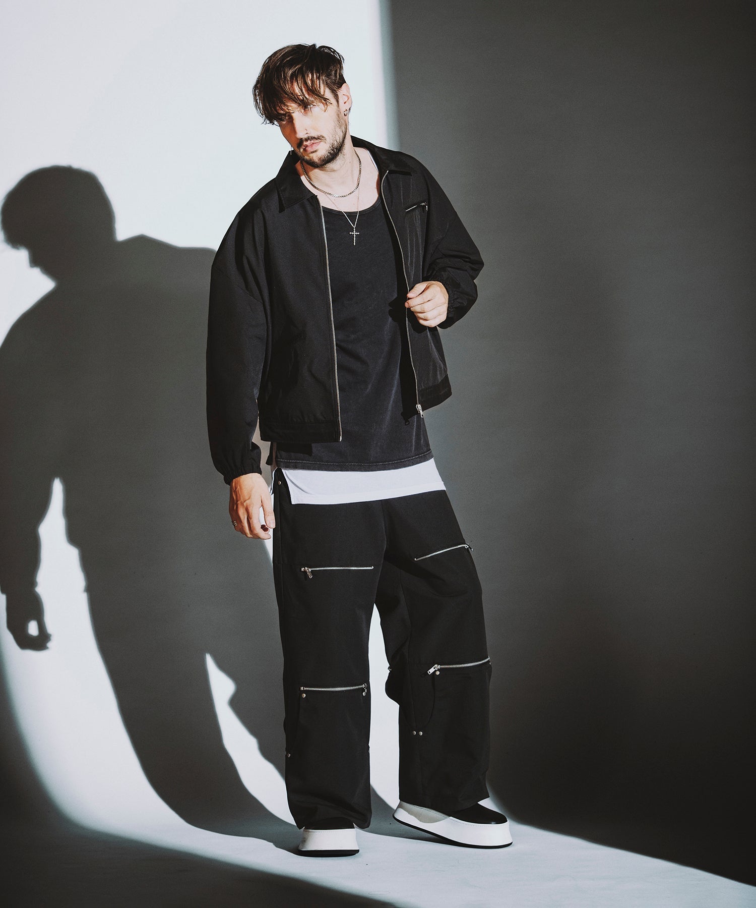 BLACK Model:H182cm