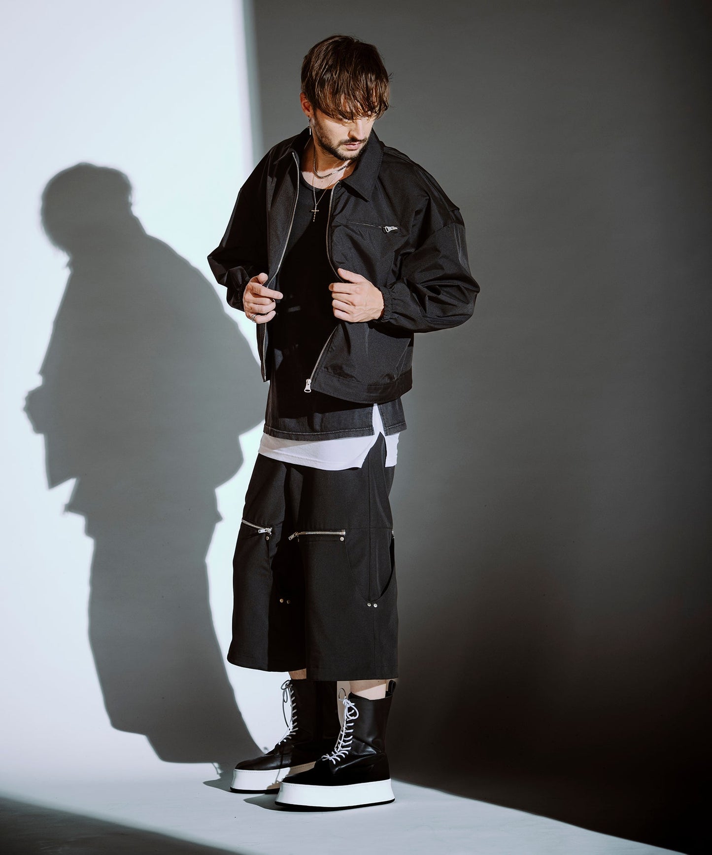 BLACK Model:H182cm