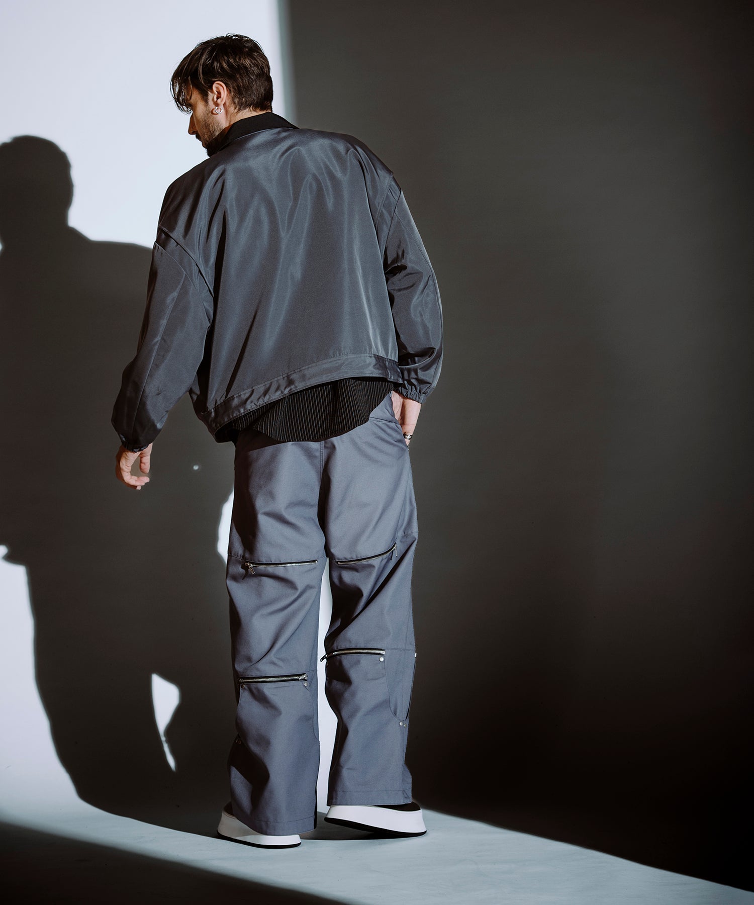 GRAY Model:H182cm