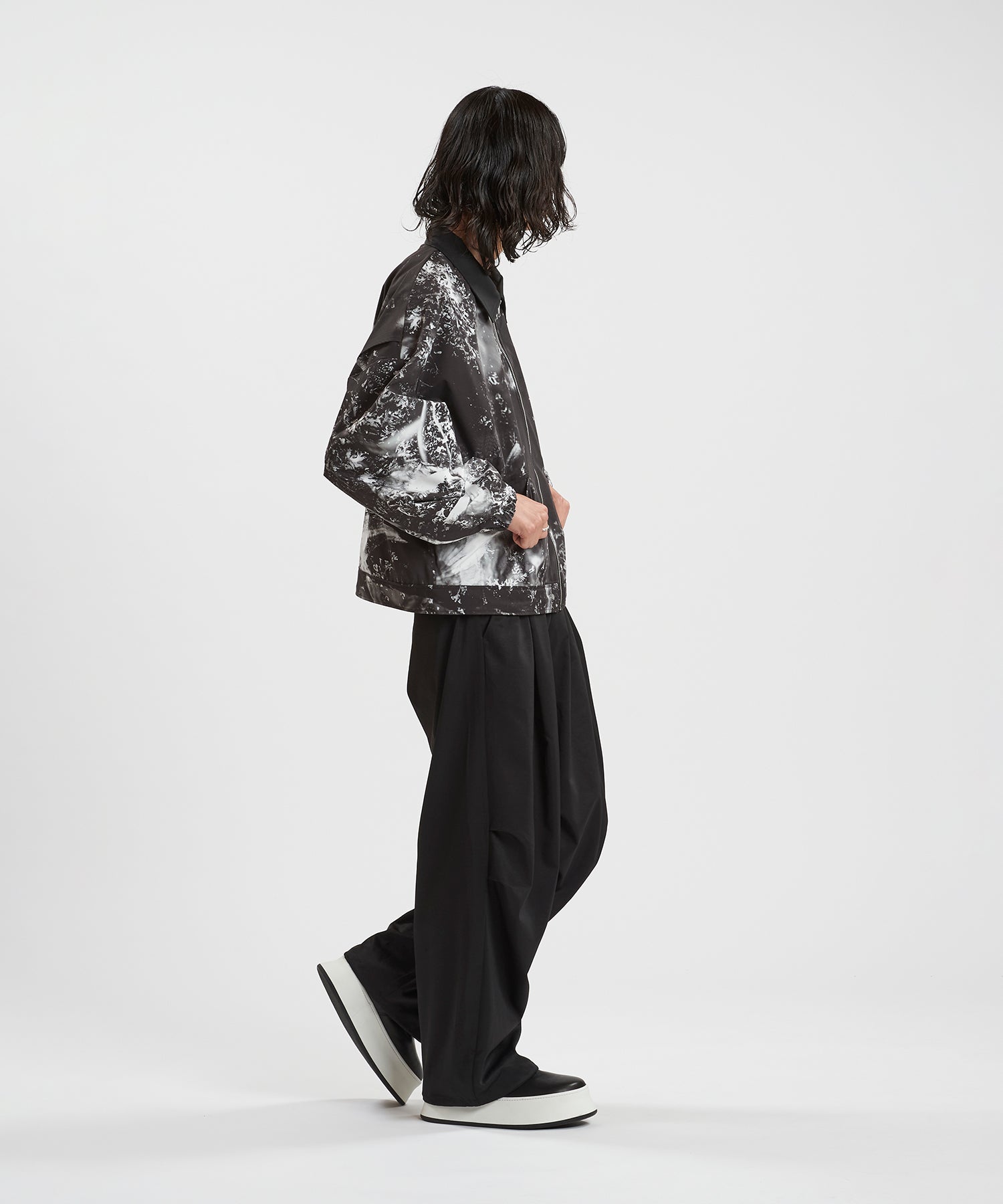 PATTERN1 Model:H180cm