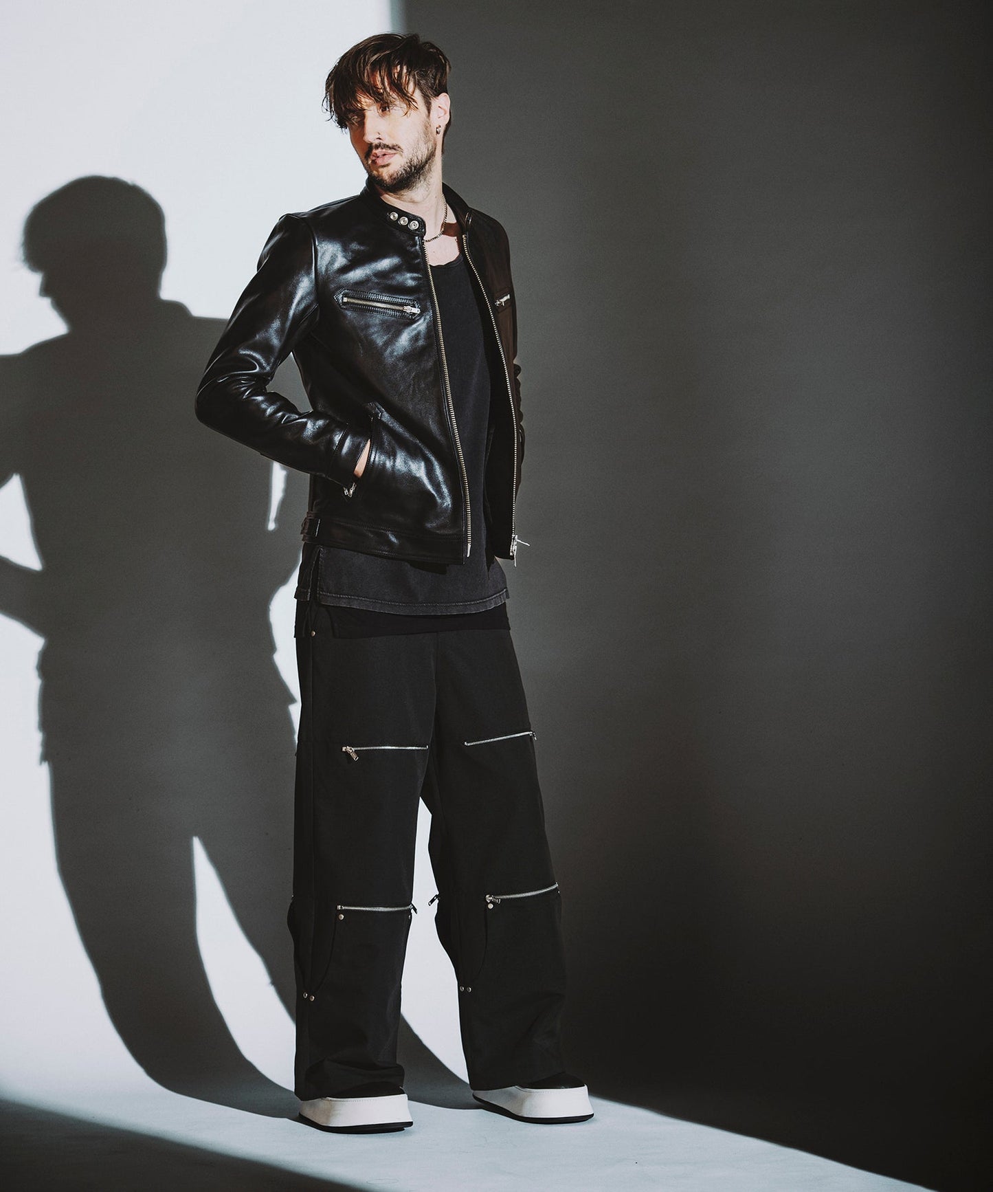 BLACK Model:H182cm