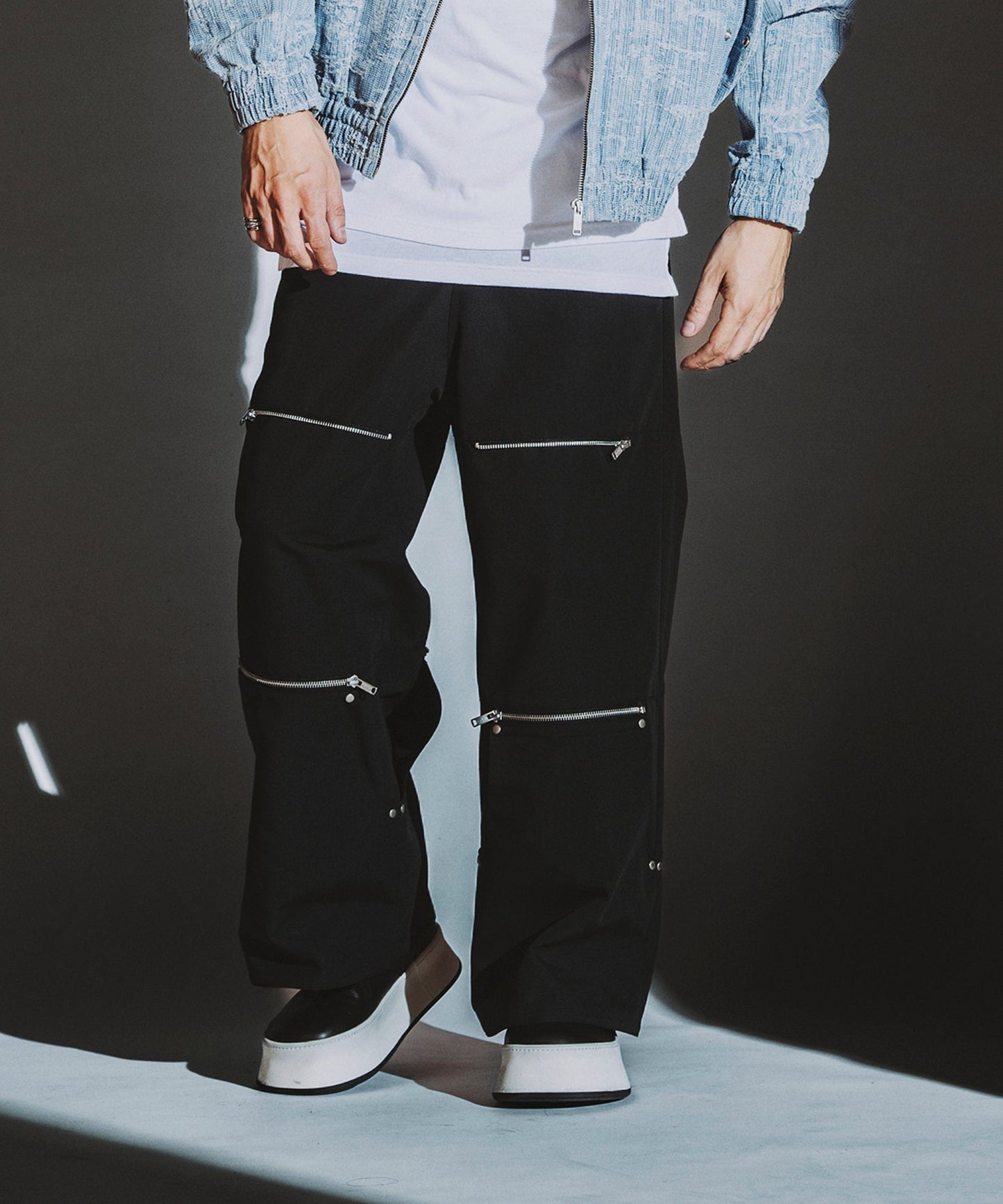 BLACK Model:H182cm