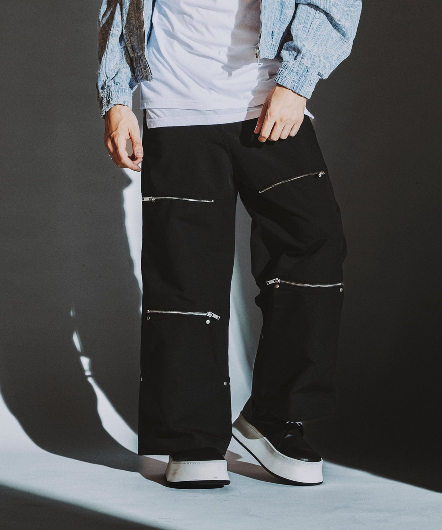 BLACK Model:H182cm