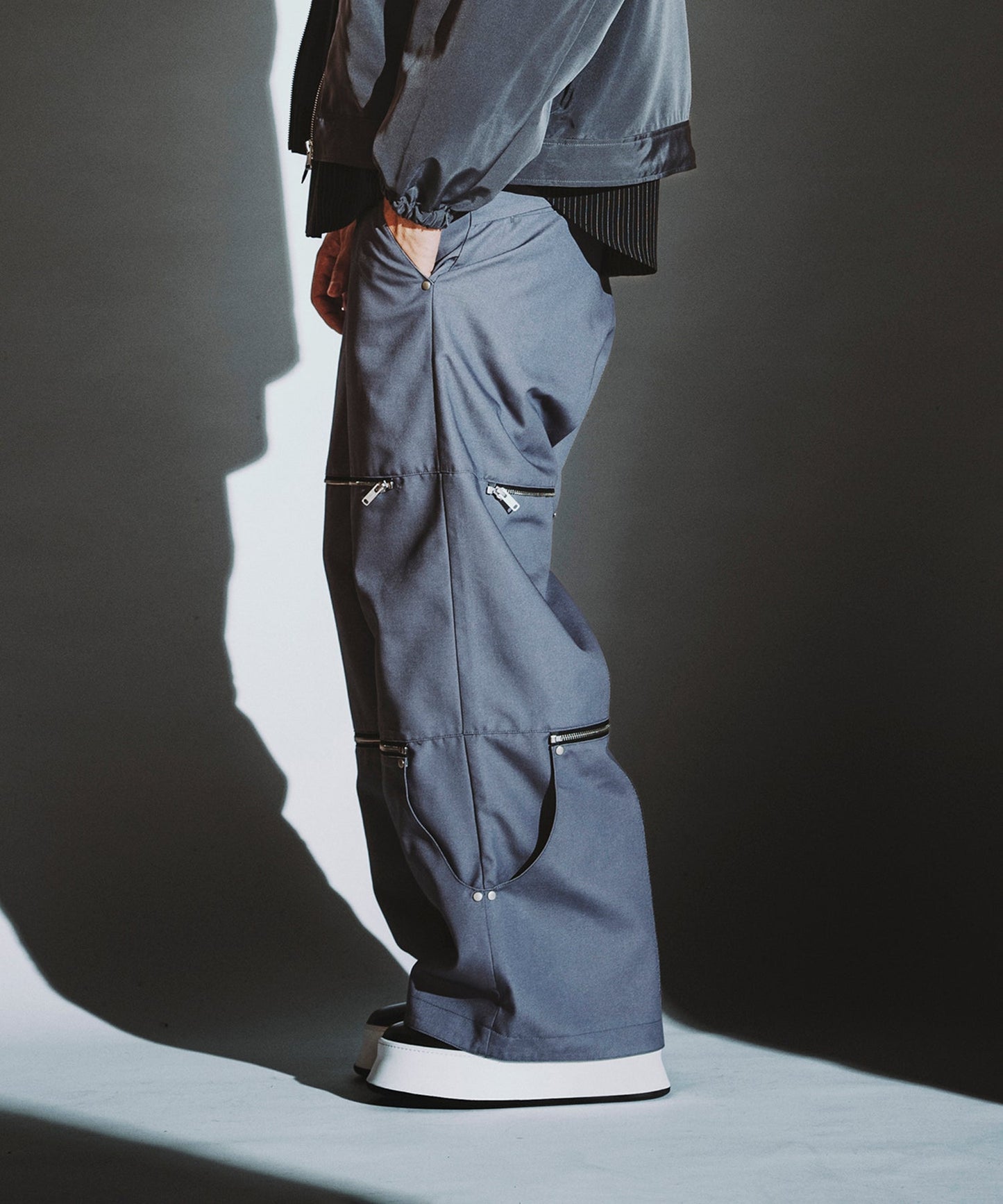 GRAY Model:H182cm