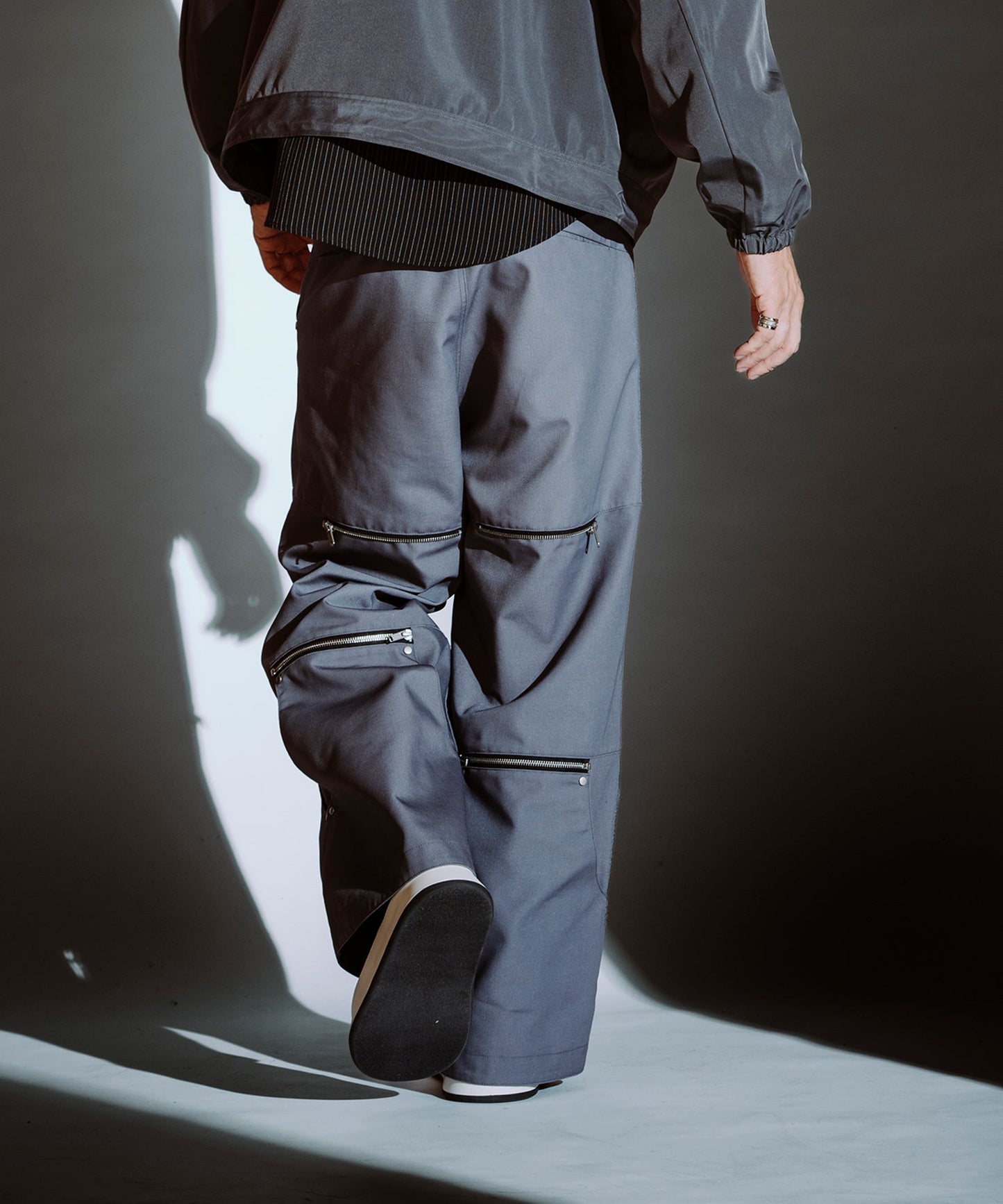 GRAY Model:H182cm