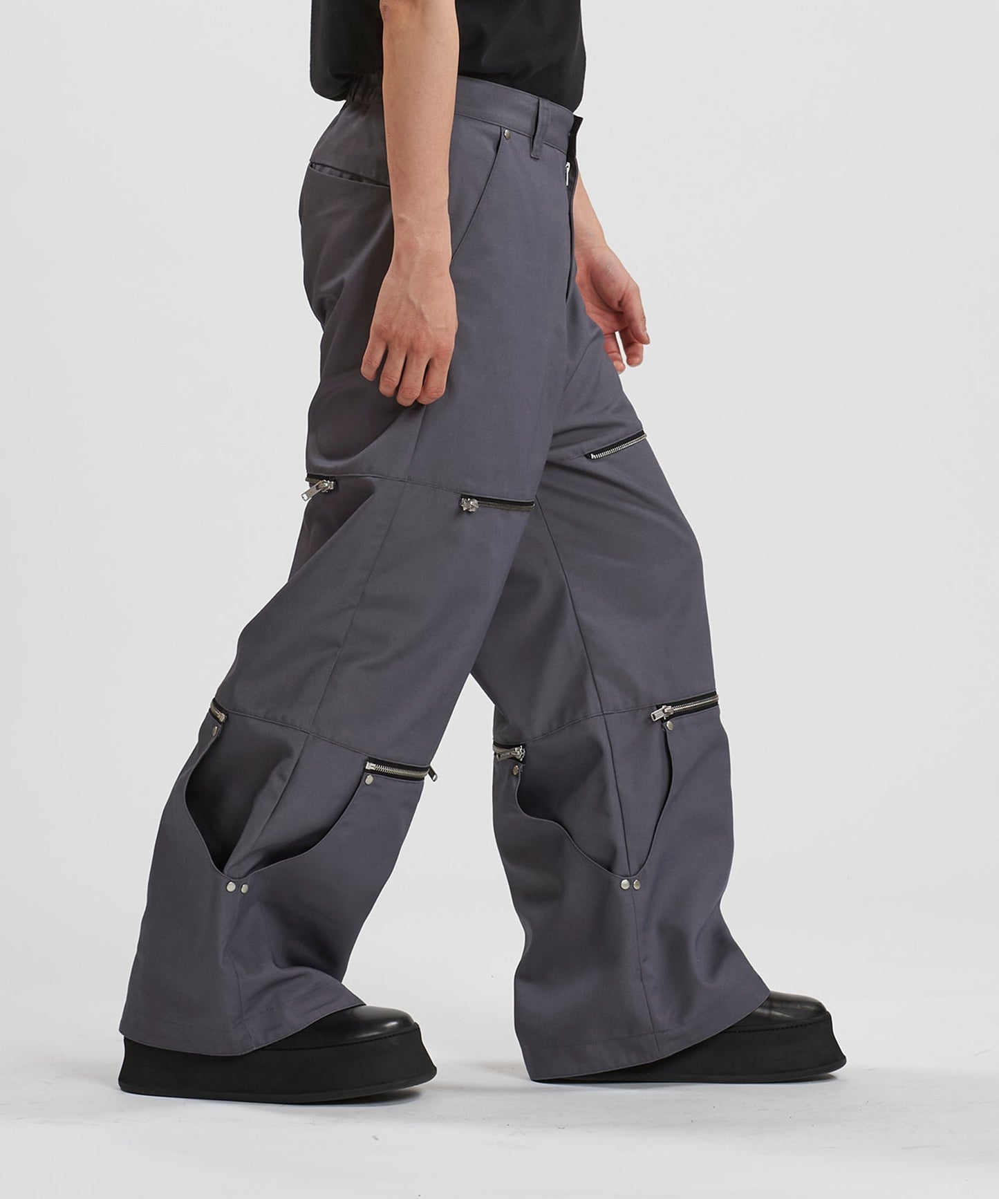 GRAY Model:H169cm