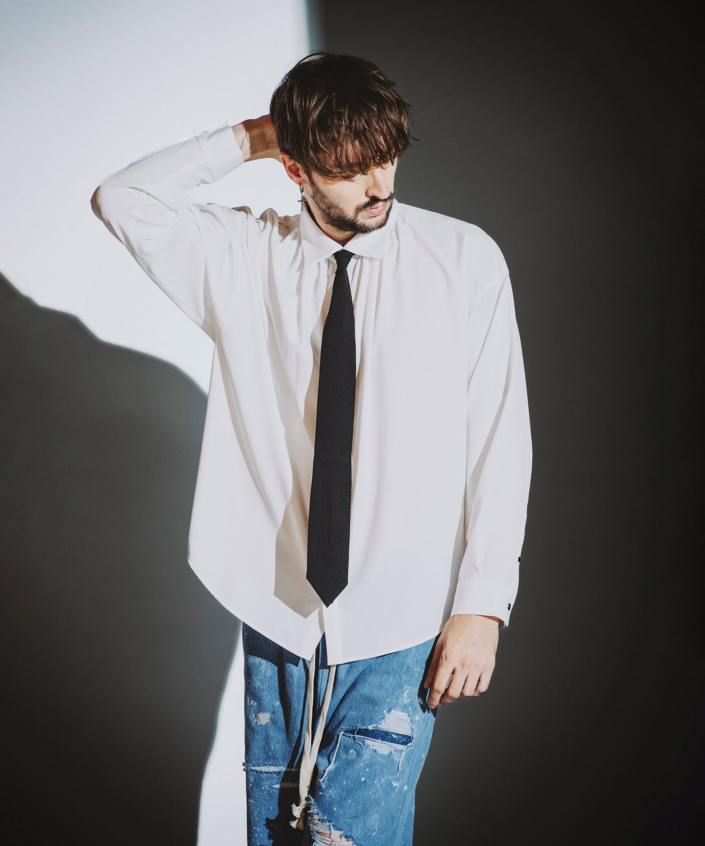 WHITE Model:H182cm