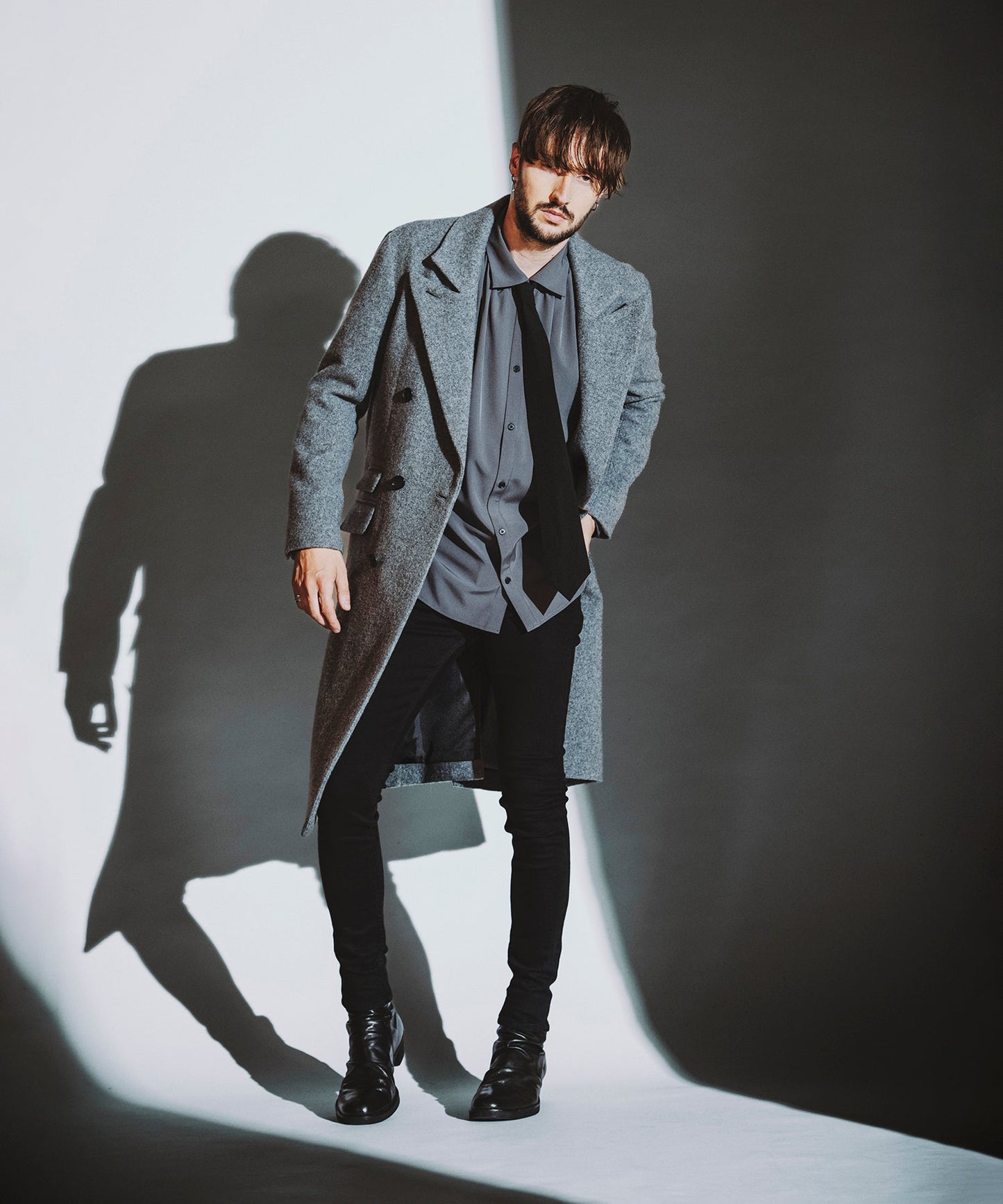 GRAY Model:H182cm