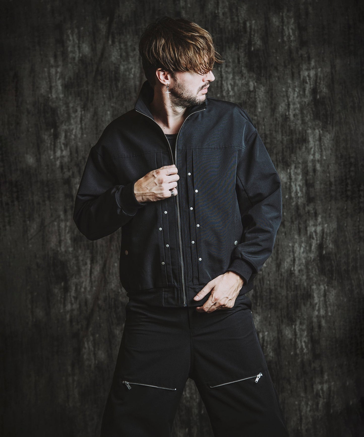 BLACK Model:H182cm