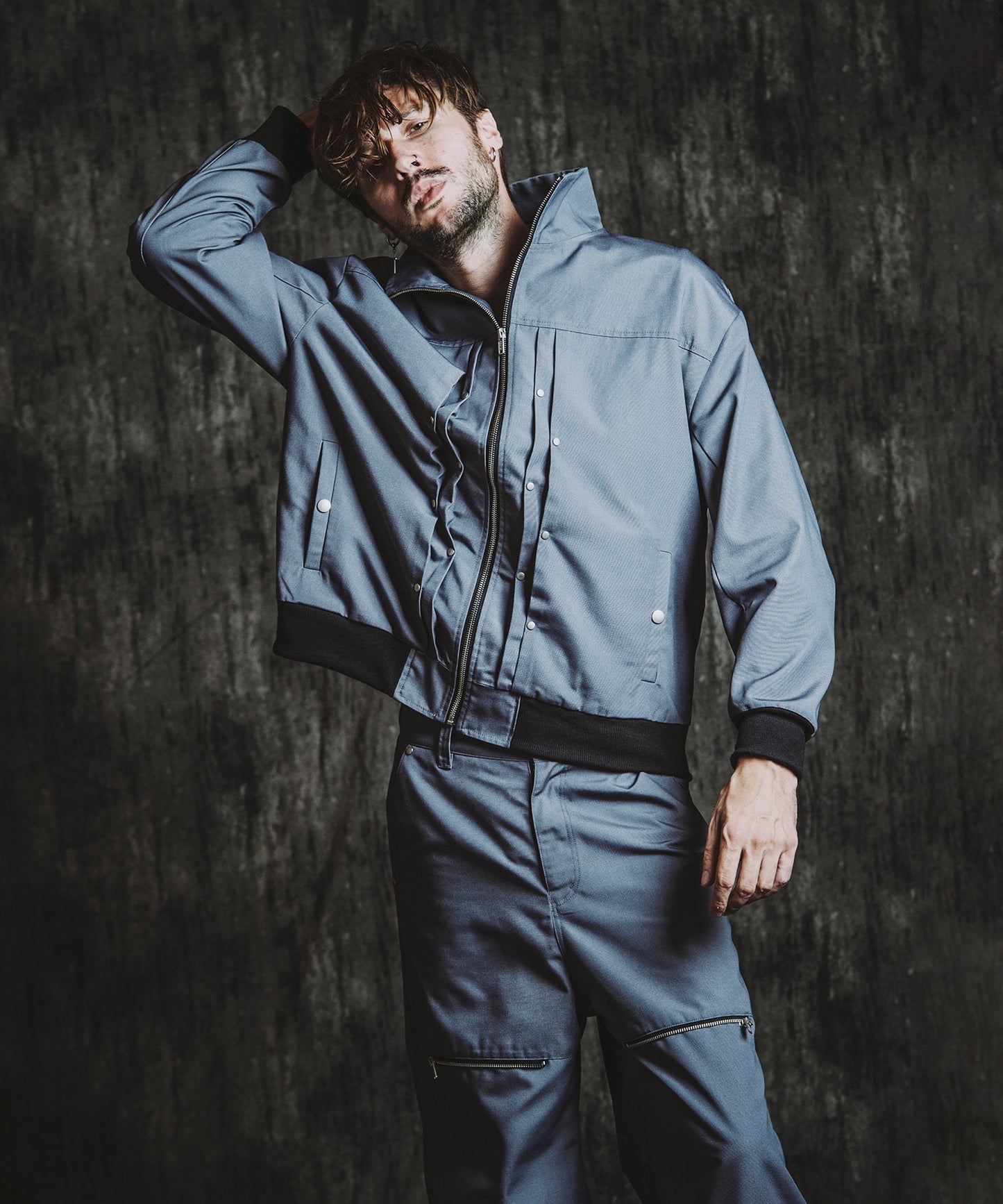GRAY Model:H182cm