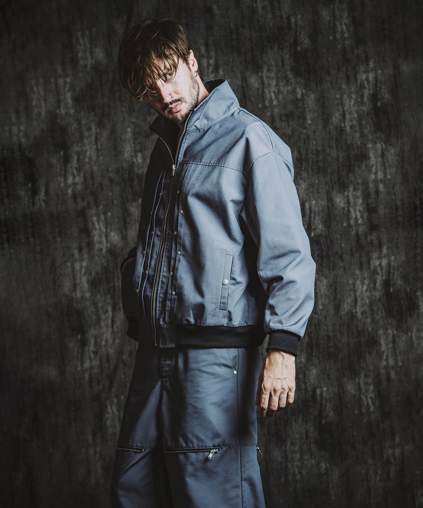GRAY Model:H182cm