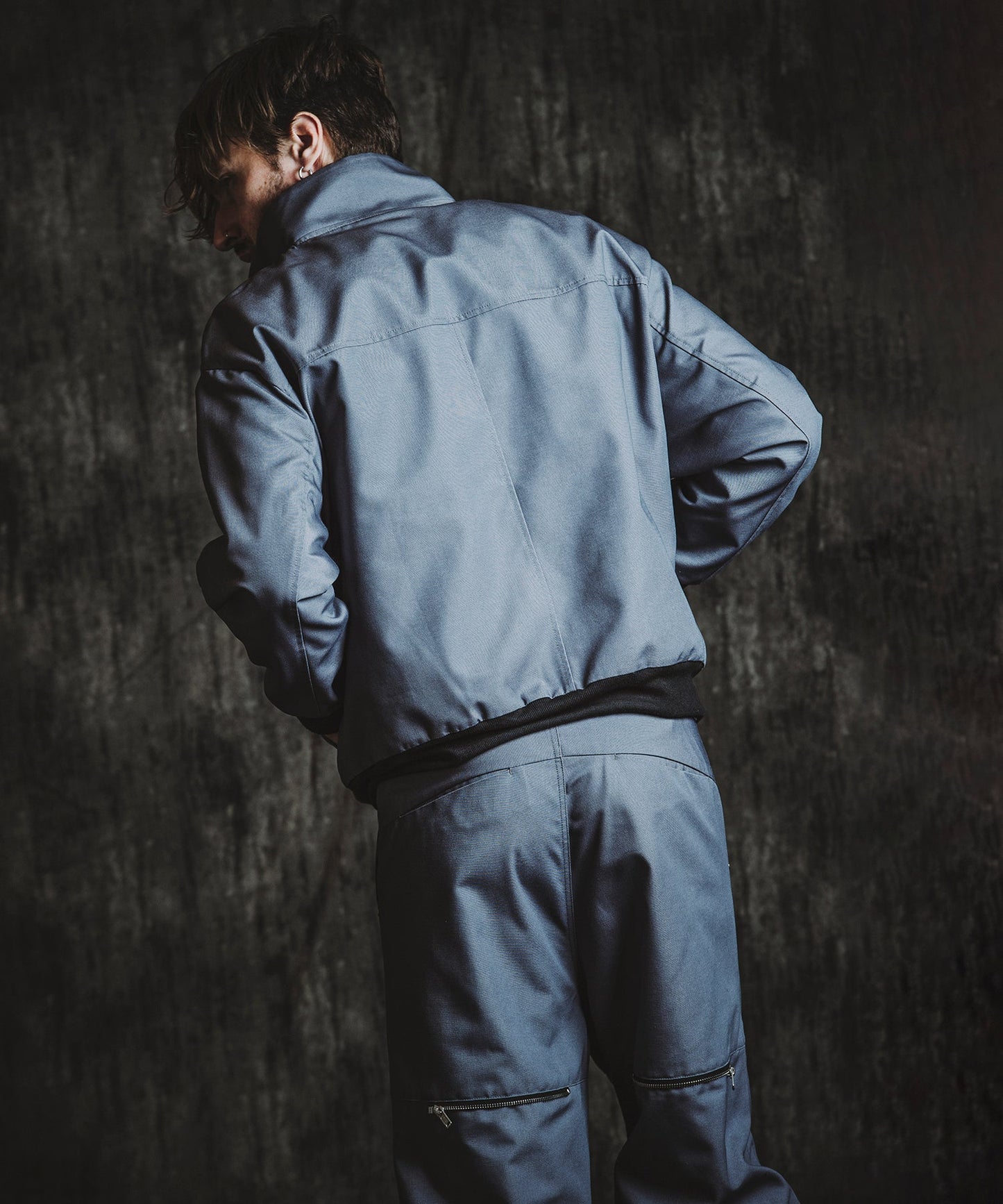 GRAY Model:H182cm