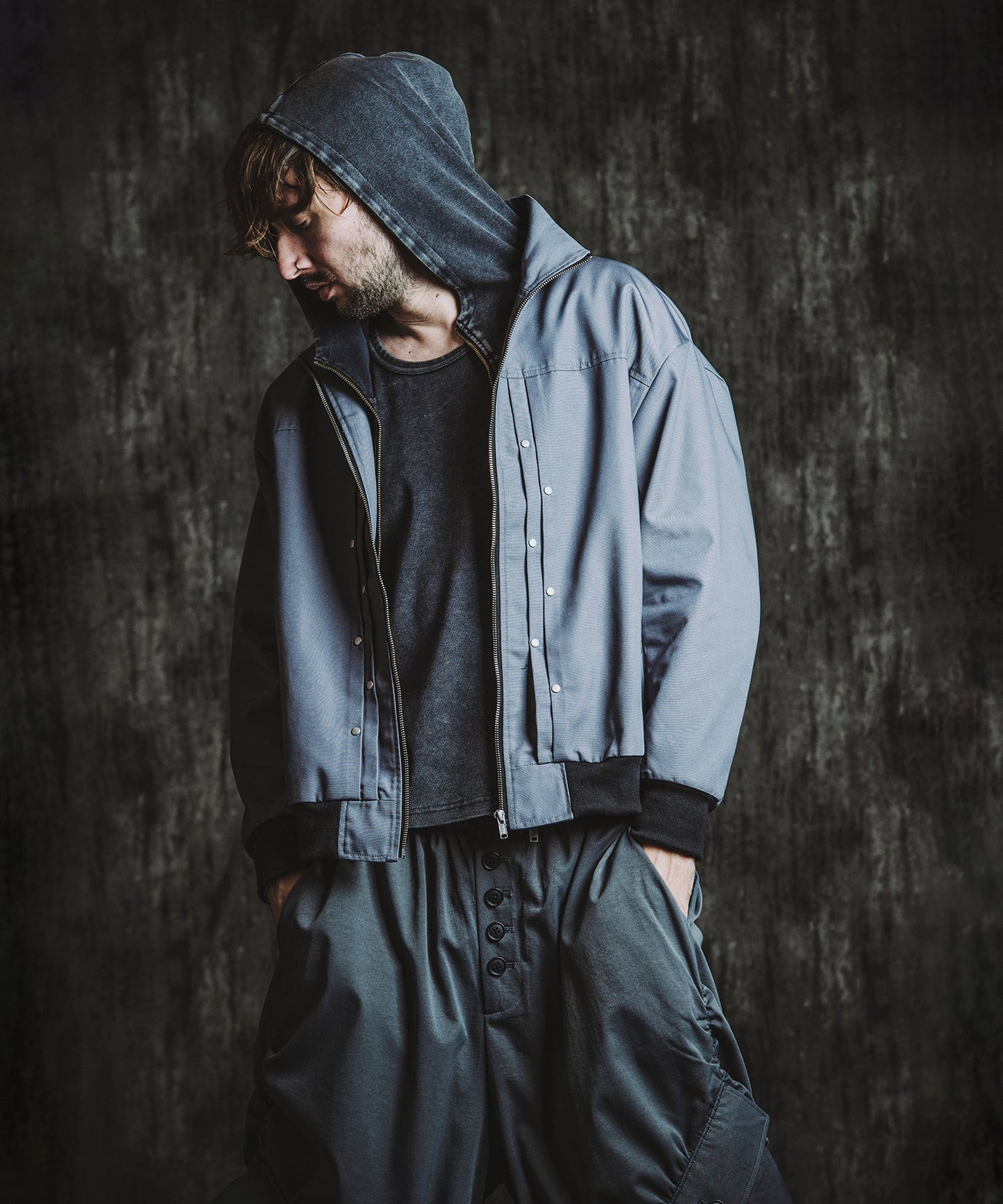 GRAY Model:H182cm