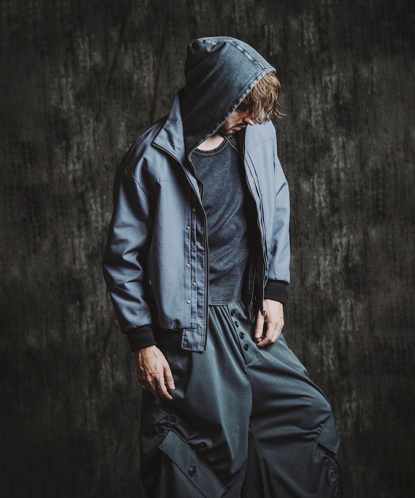 GRAY Model:H182cm