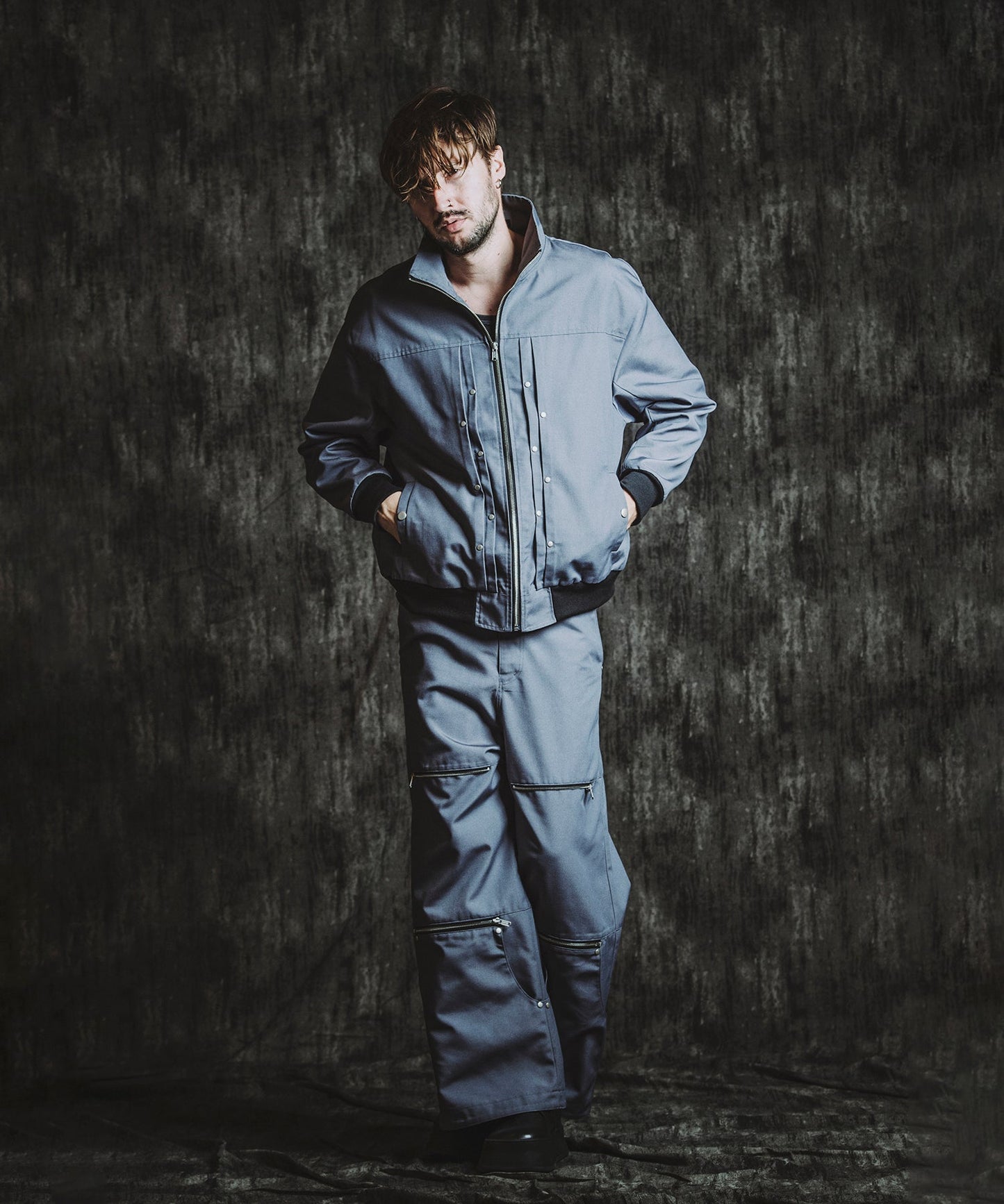 GRAY Model:H182cm