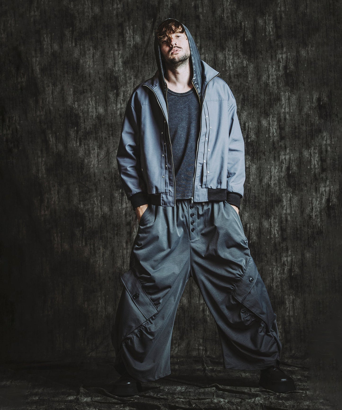 GRAY Model:H182cm