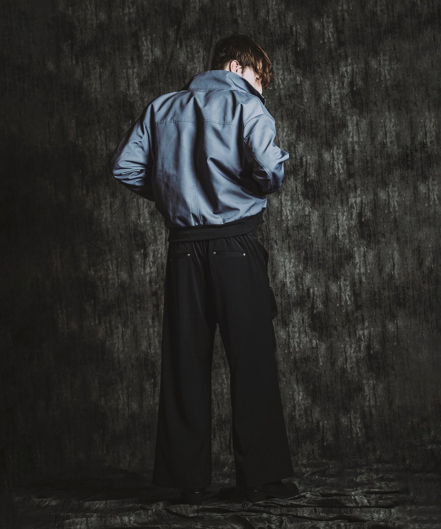 GRAY Model:H182cm