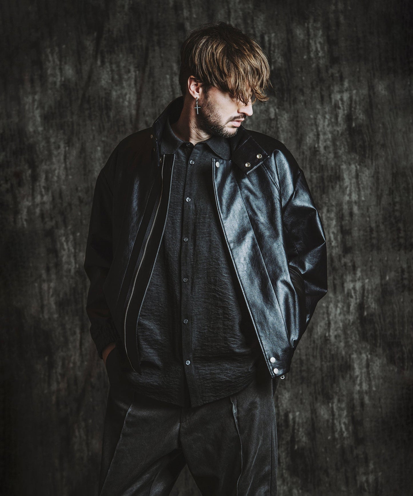 BLACK Model:H182cm