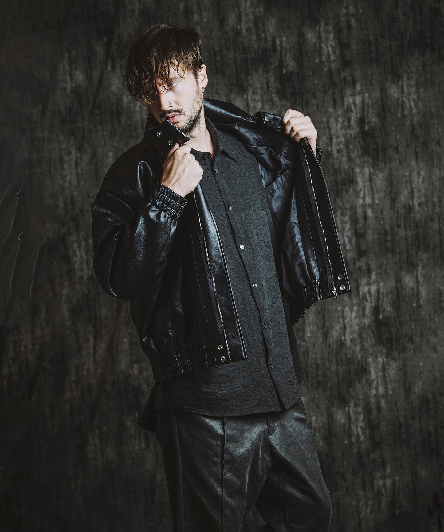 BLACK Model:H182cm