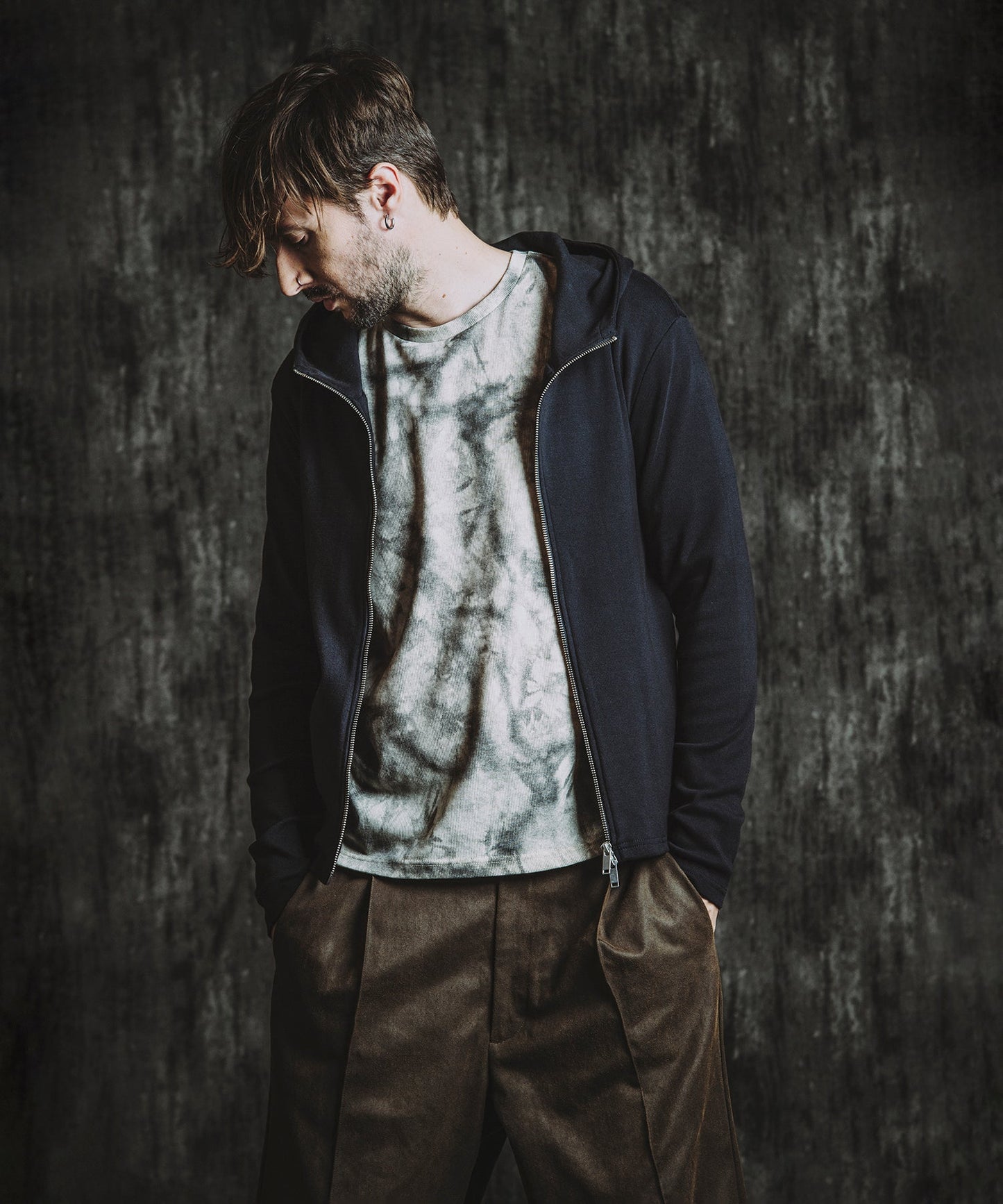 BLACK Model:H182cm
