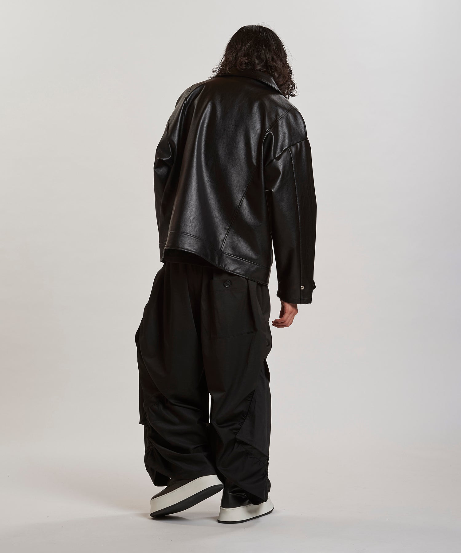 BLACK Model:H180cm