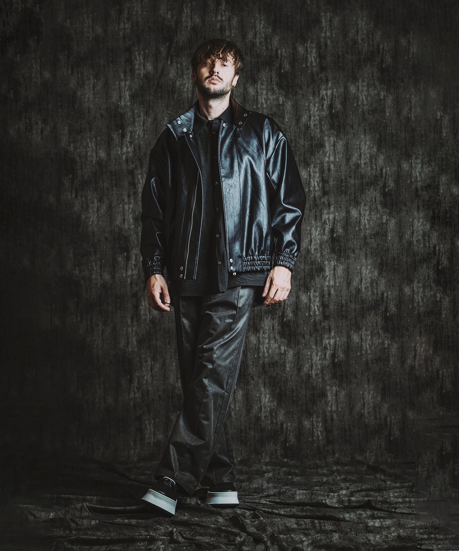 BLACK Model:H182cm