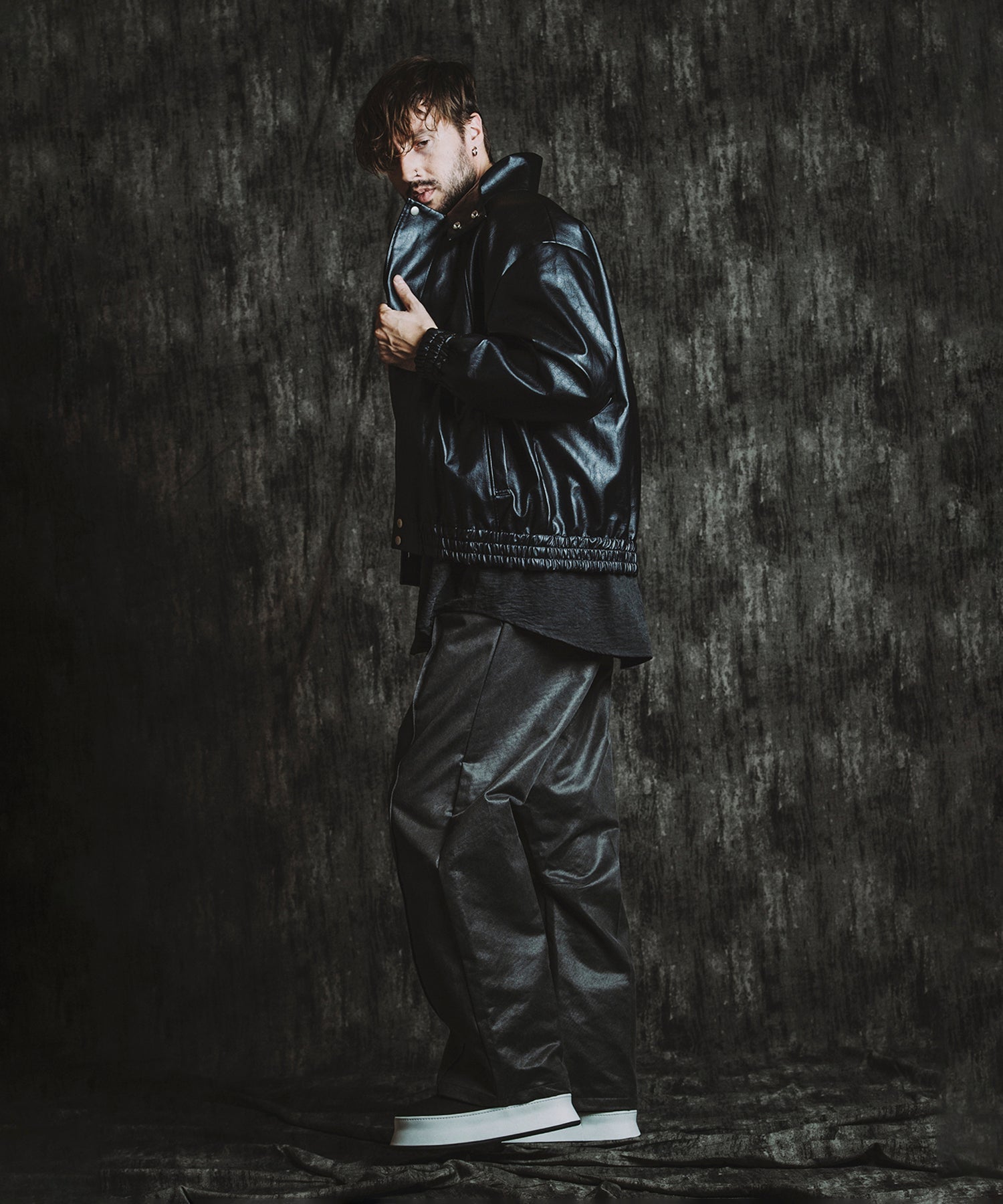BLACK Model:H182cm