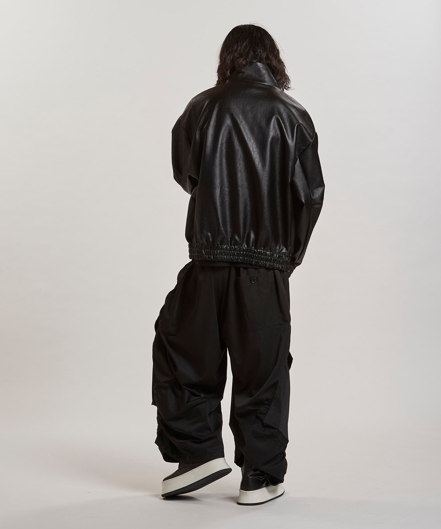 BLACK Model:H180cm